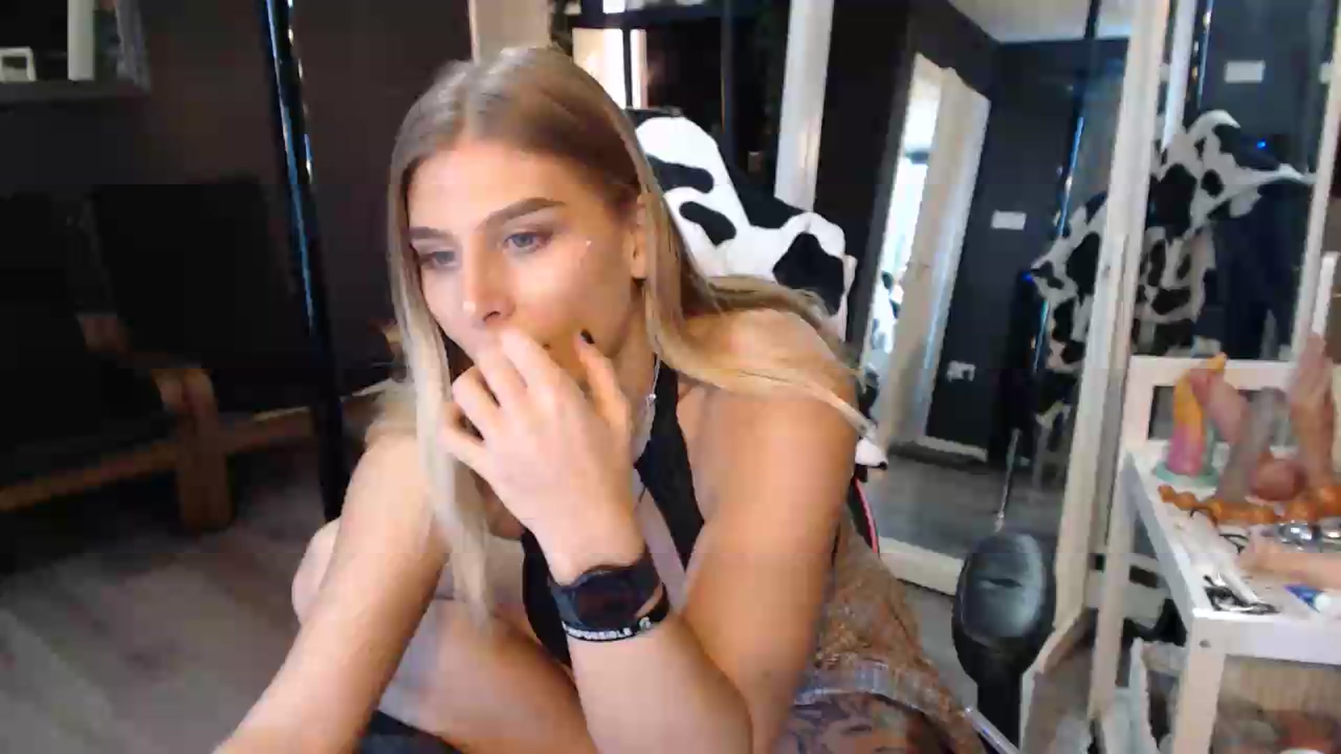 Gallery image thumbnail from ZephyraObs's myfreecams stream on, 09/15/2026, 16:53 image 4 of 20