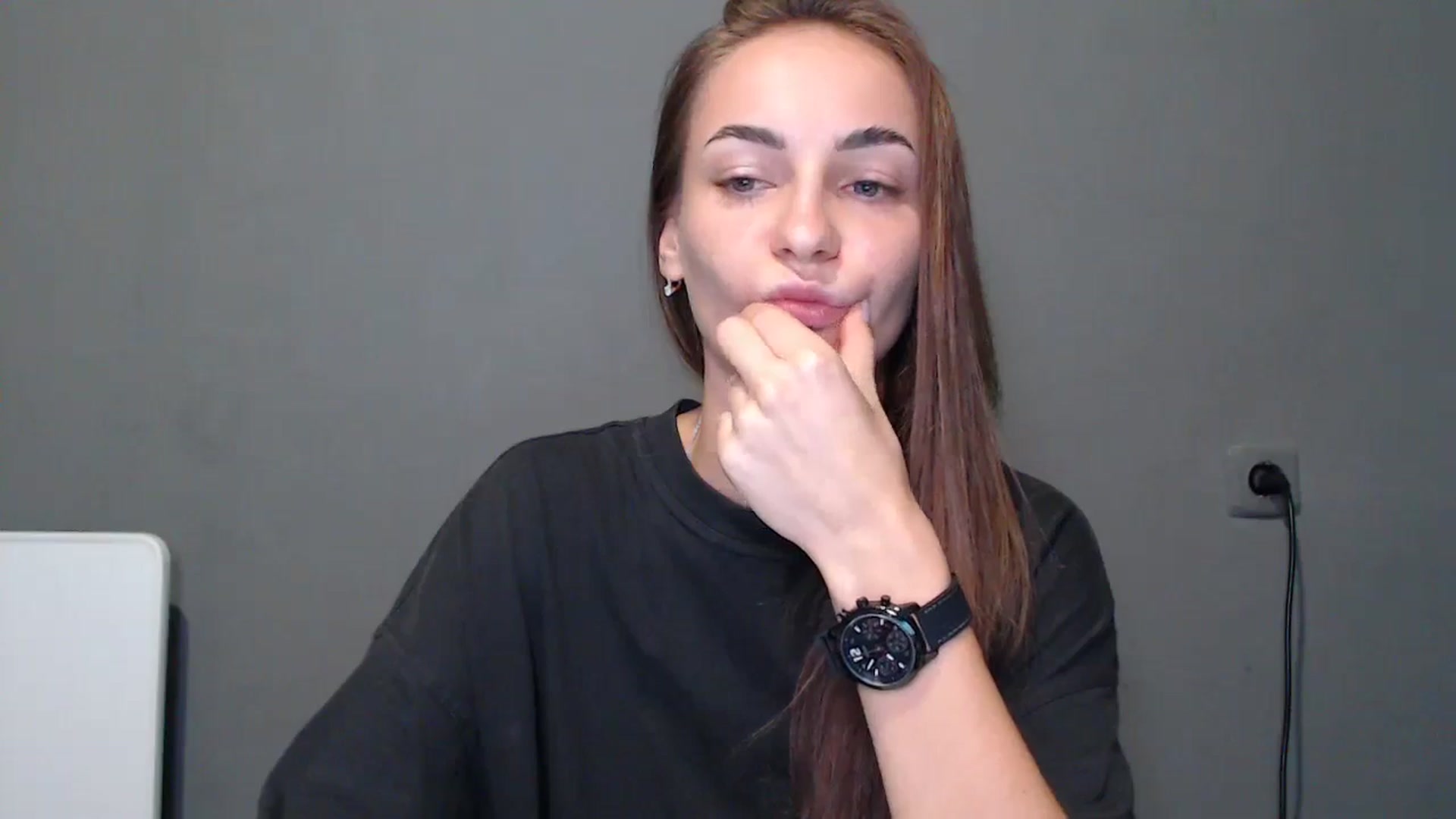 Gallery image thumbnail from Zephyria's myfreecams stream on, 09/17/2024, 17:09 image 8 of 20
