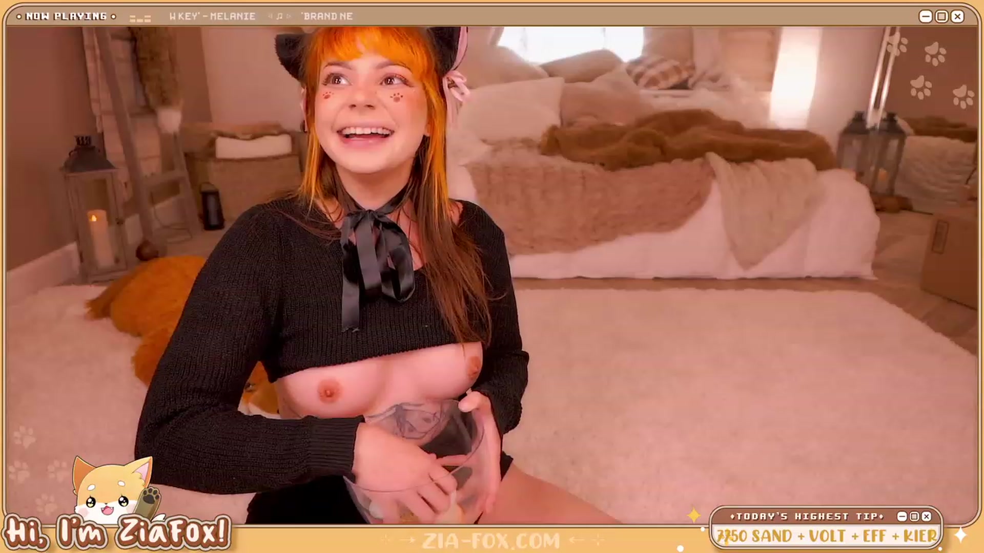 Gallery image thumbnail from ZiaFox's myfreecams stream on, 03/02/2023, 24:48 image 6 of 20