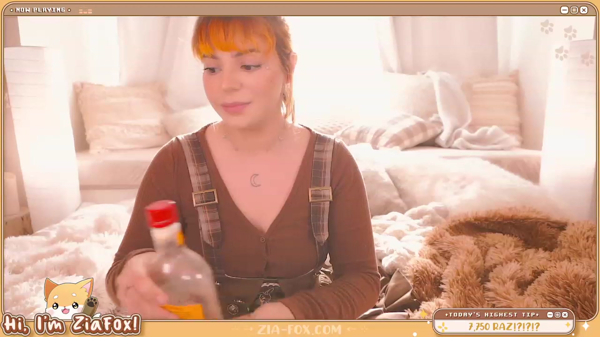 Gallery image thumbnail from ZiaFox's myfreecams stream on, 03/04/2023, 24:06 image 5 of 20
