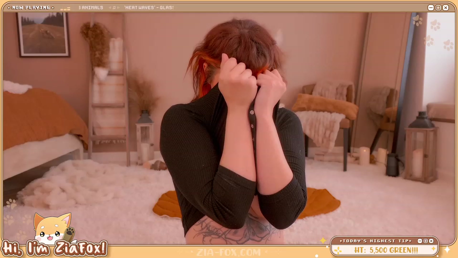 Gallery image thumbnail from ZiaFox's myfreecams stream on, 06/03/2023, 23:30 image 7 of 20