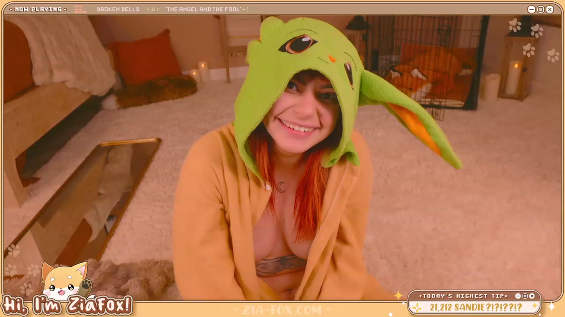Gallery image thumbnail from ZiaFox's myfreecams stream on, 08/05/2023, 07:03 image 11 of 20
