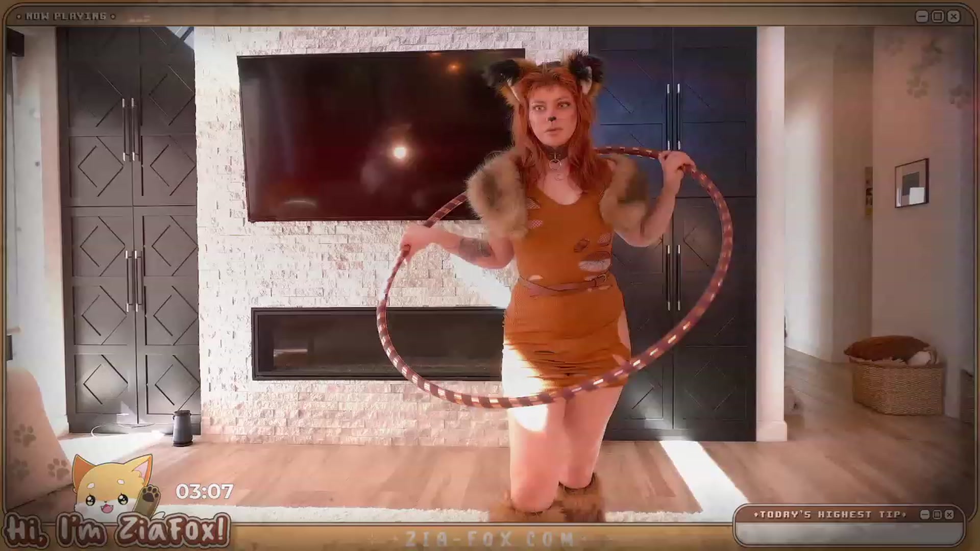 Gallery image thumbnail from ZiaFox's myfreecams stream on, 10/22/2023, 23:02 image 6 of 20