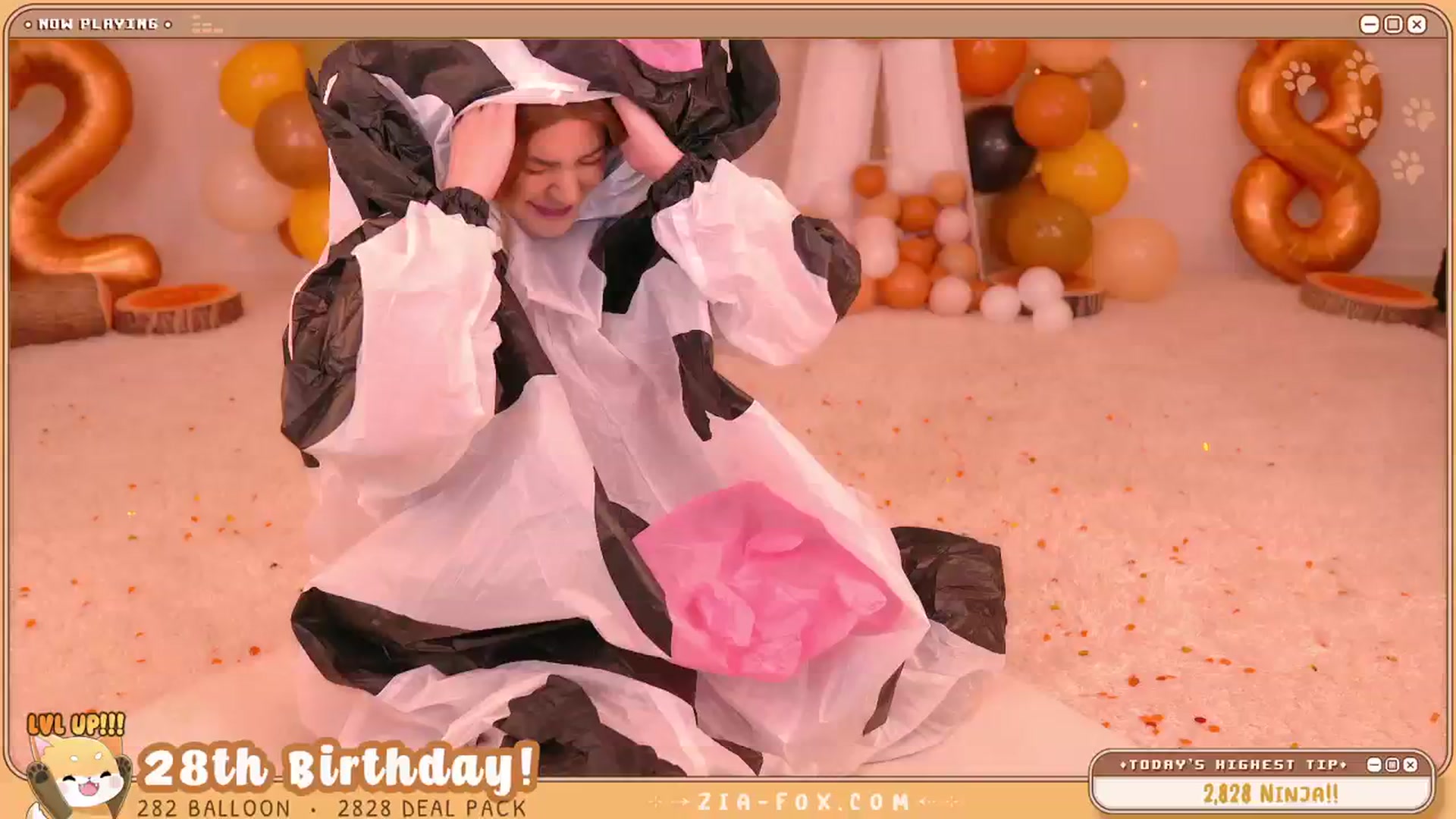 Gallery image thumbnail from ZiaFox's myfreecams stream on, 03/17/2024, 24:12 image 6 of 20