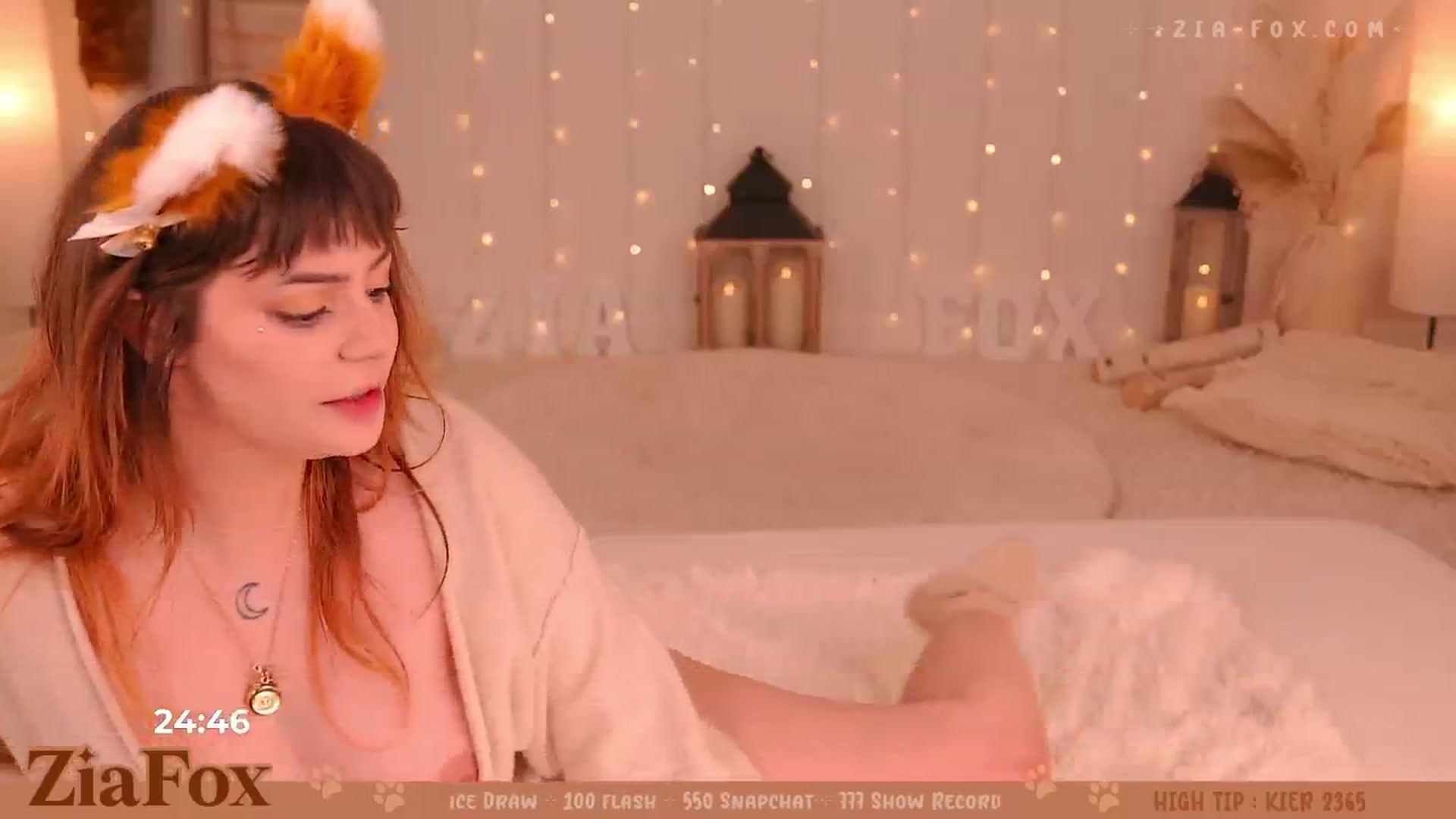 Gallery image thumbnail from ZiaFox's myfreecams stream on, 11/16/2024, 24:01 image 20 of 20