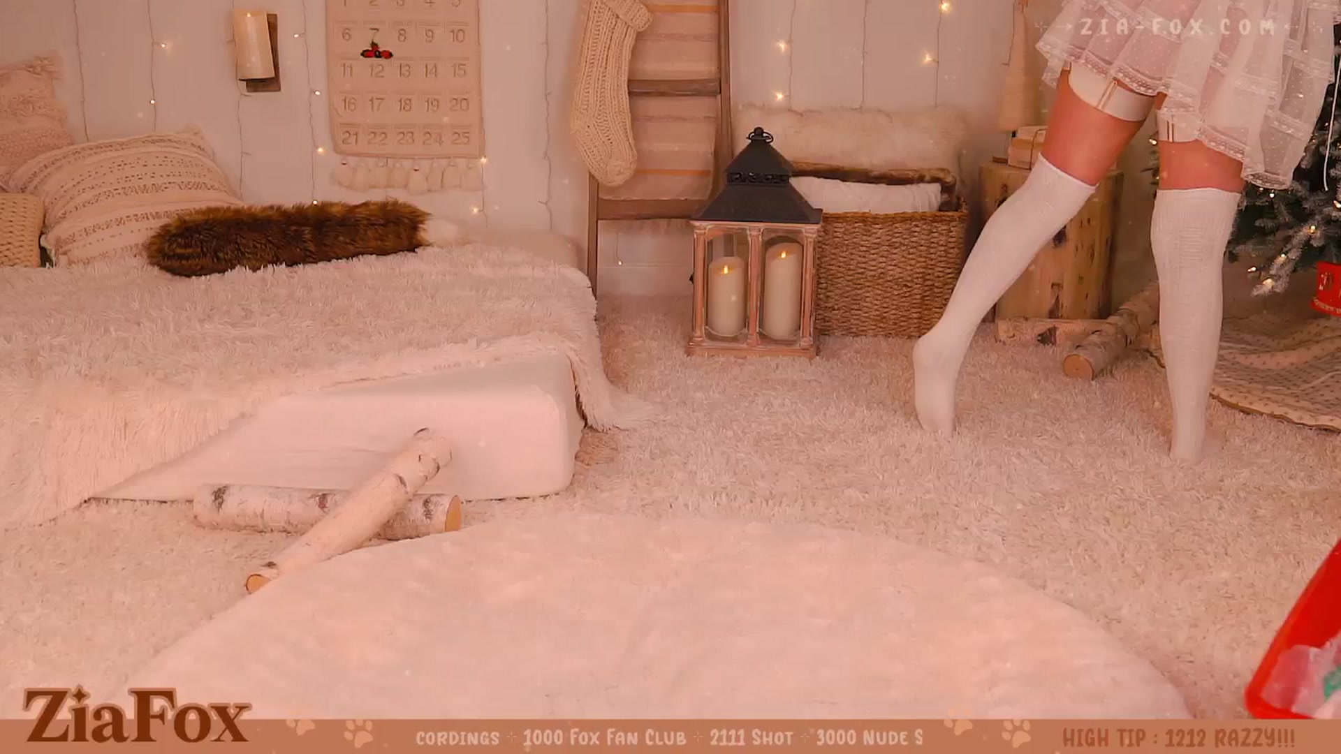Gallery image thumbnail from ZiaFox's myfreecams stream on, 12/13/2024, 02:37 image 10 of 20