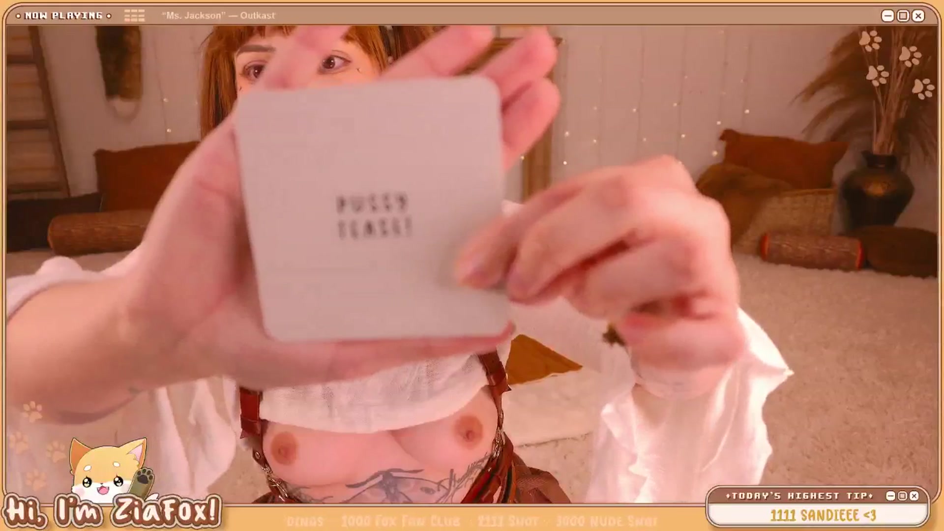 Gallery image thumbnail from ZiaFox's myfreecams stream on, 04/19/2025, 02:21 image 5 of 20