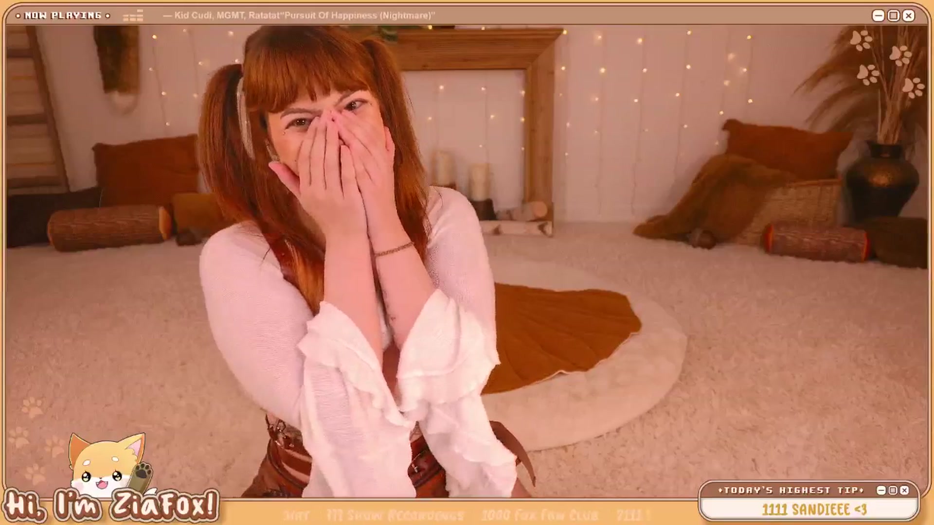 Gallery image thumbnail from ZiaFox's myfreecams stream on, 04/19/2025, 02:21 image 7 of 20