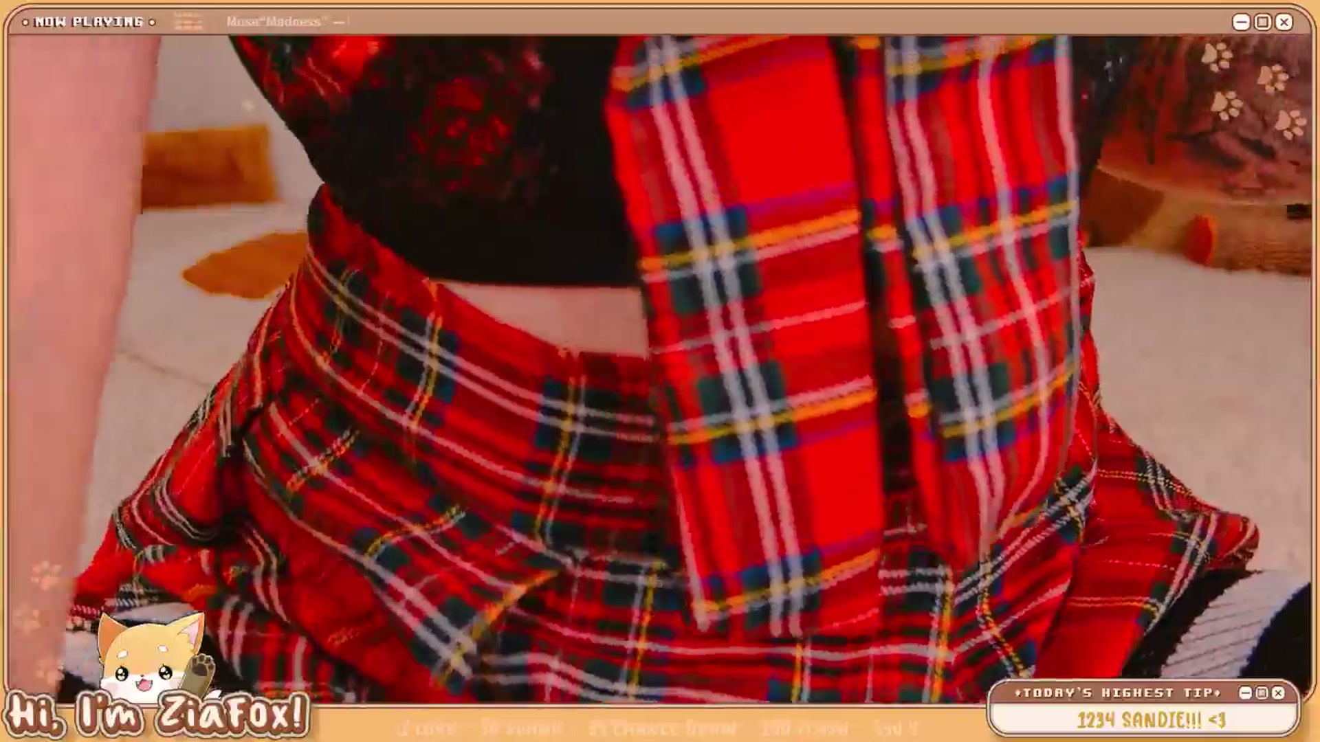 Gallery image thumbnail from ZiaFox's myfreecams stream on, 06/25/2025, 01:56 image 9 of 20