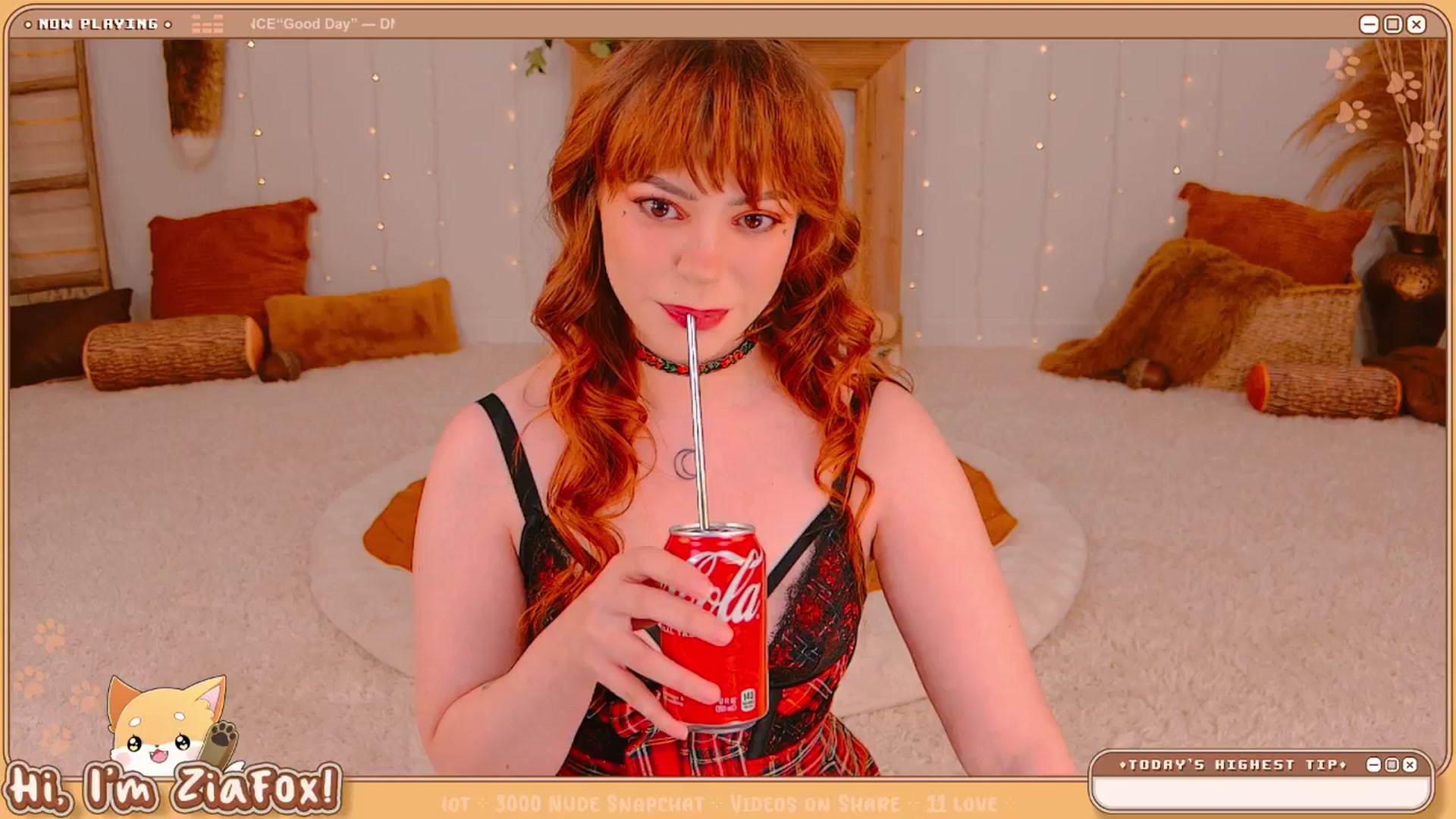 Gallery image thumbnail from ZiaFox's myfreecams stream on, 06/25/2025, 01:56 image 1 of 20