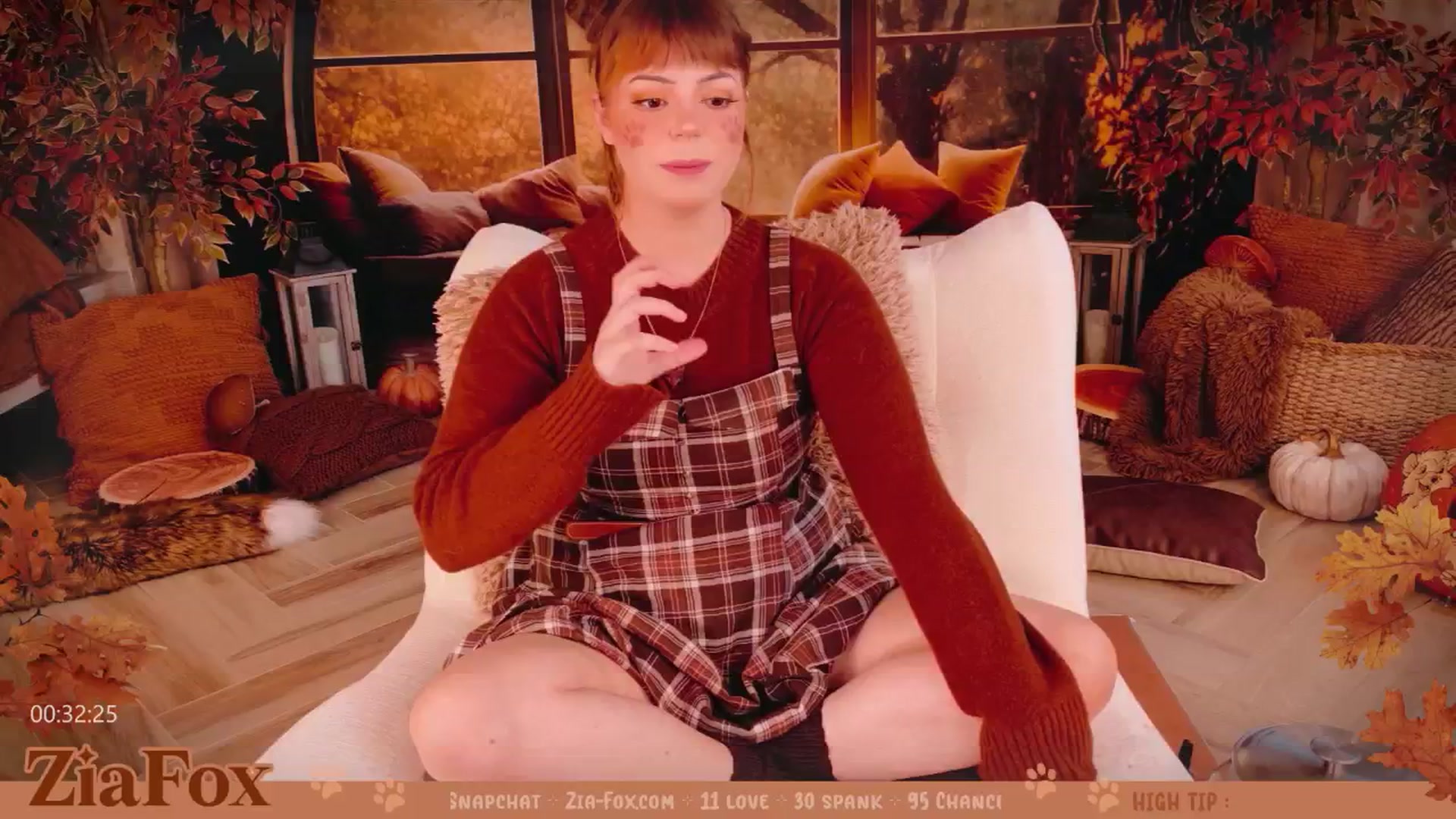 Gallery image thumbnail from ZiaFox's myfreecams stream on, 10/25/2025, 23:57 image 11 of 20