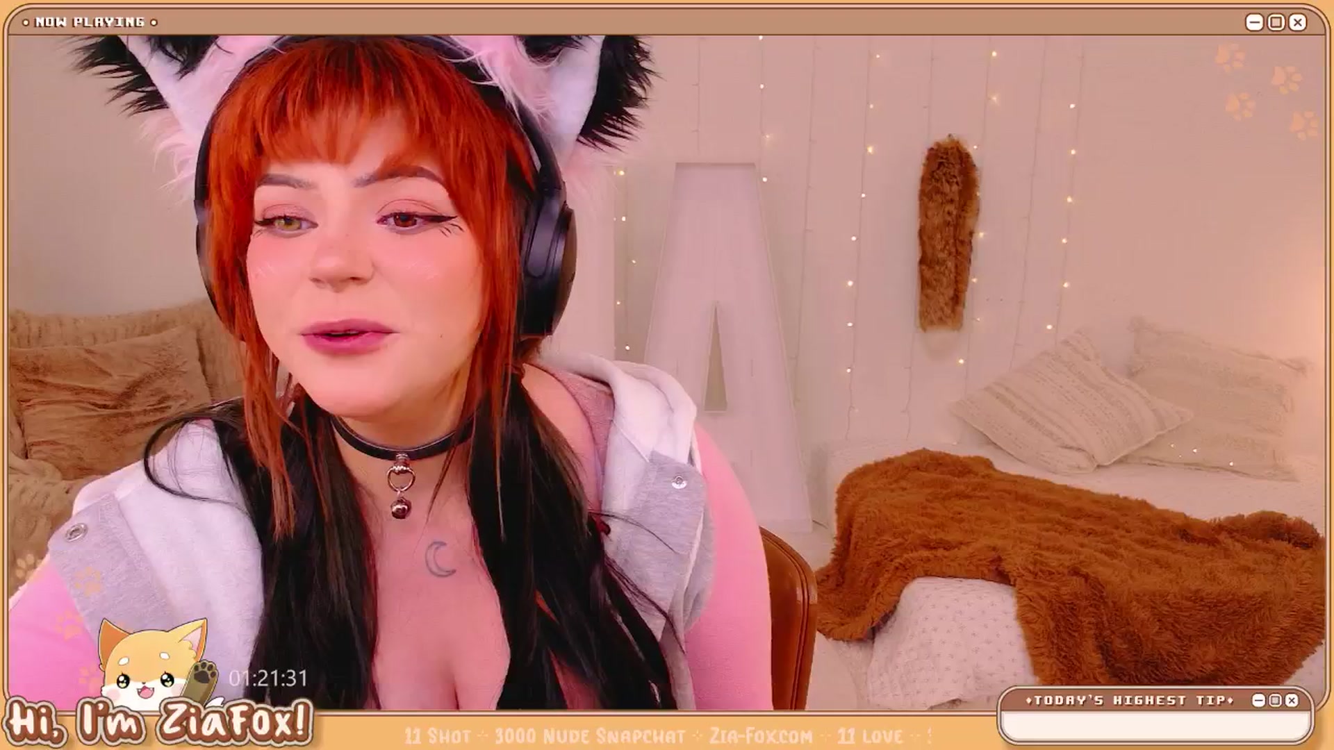 Gallery image thumbnail from ZiaFox's myfreecams stream on, 03/23/2026, 01:12 image 16 of 20