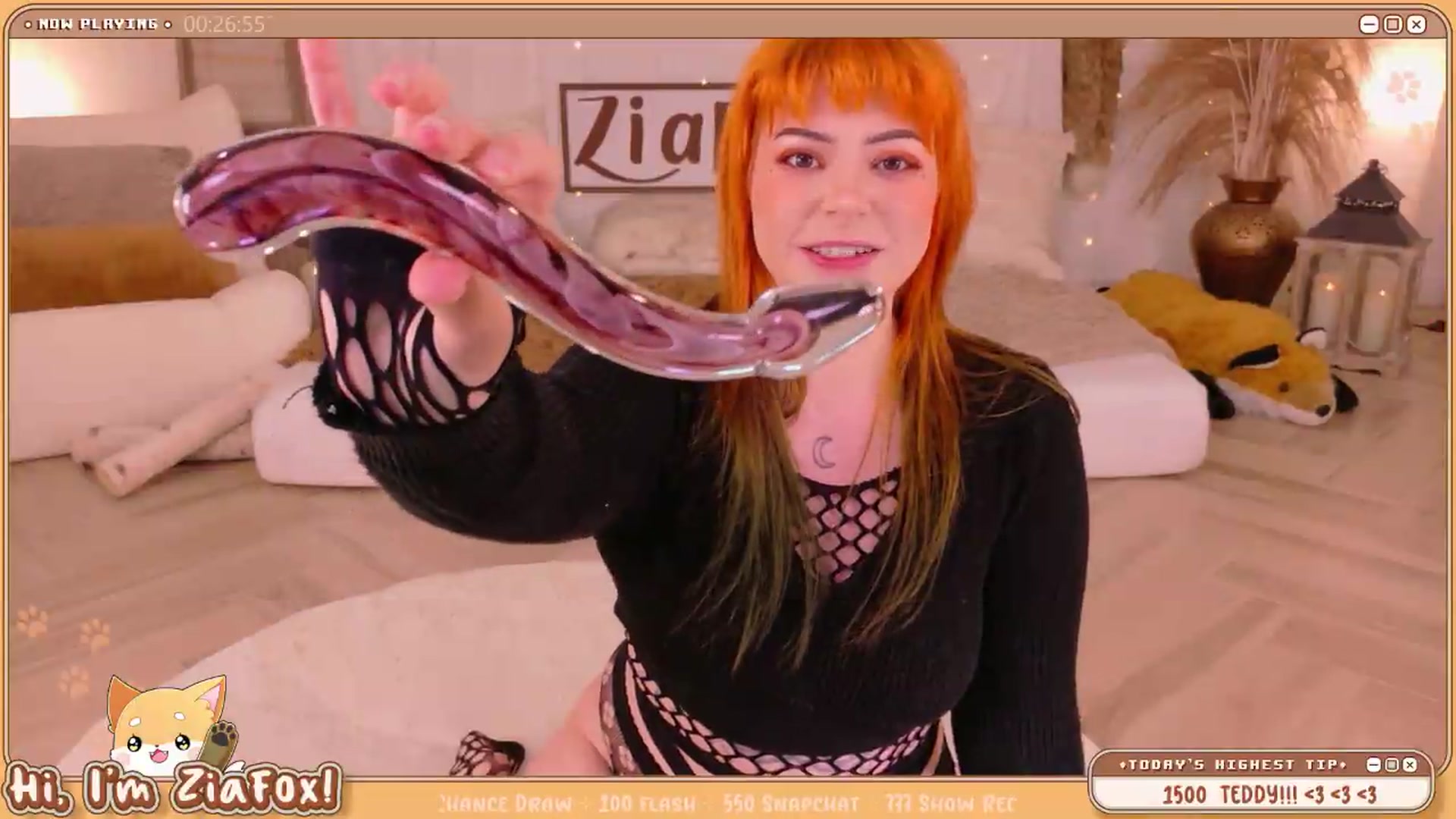 Gallery image thumbnail from ZiaFox's myfreecams stream on, 05/19/2026, 23:00 image 19 of 20
