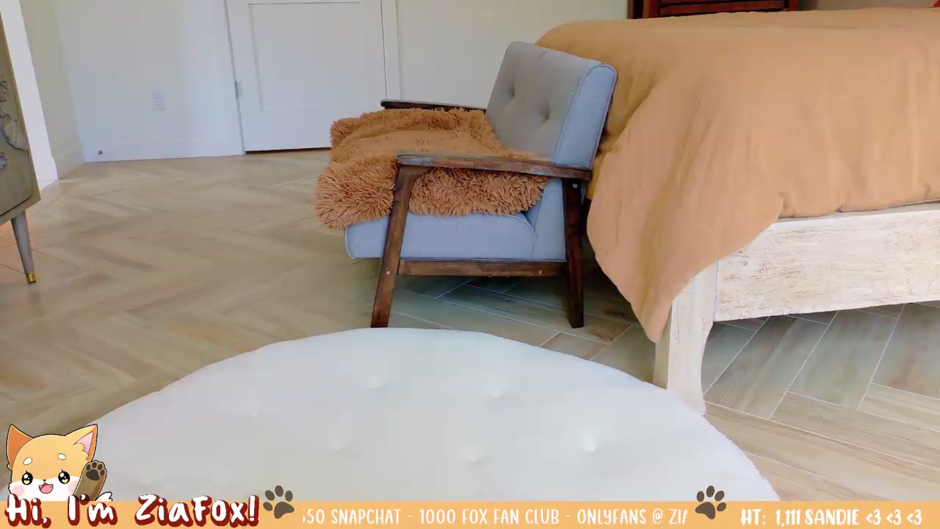 Gallery image thumbnail from ZiaFox's myfreecams stream on, 07/21/2026, 24:24 image 11 of 20