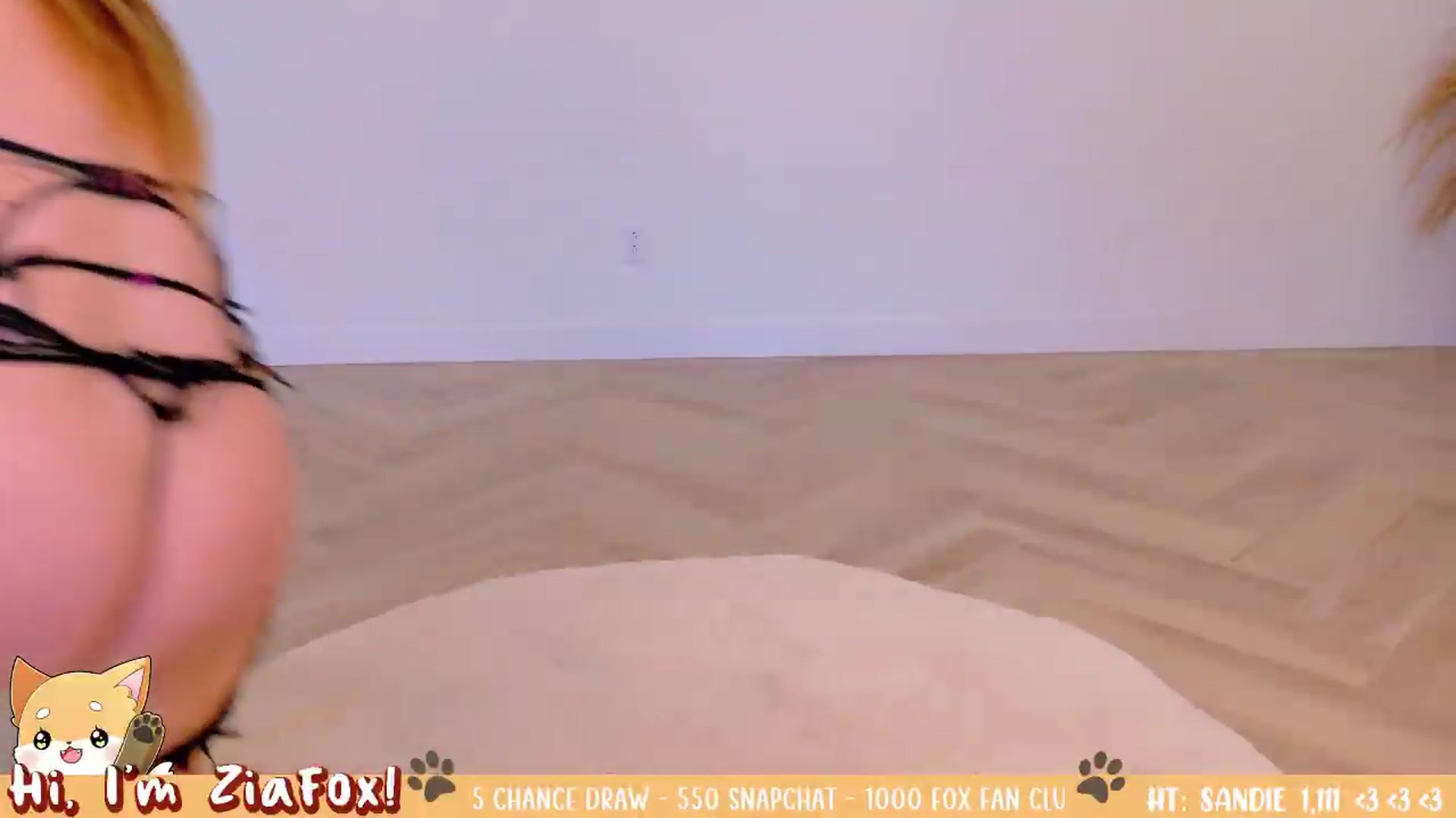 Gallery image thumbnail from ZiaFox's myfreecams stream on, 08/09/2026, 01:26 image 6 of 20