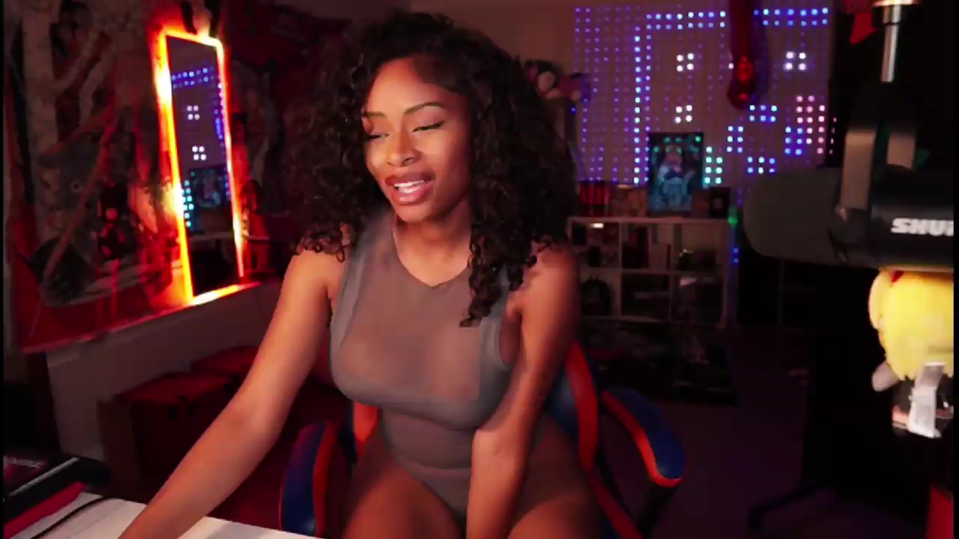 Gallery image thumbnail from ZiaZia's myfreecams stream on, 08/04/2026, 06:00 image 17 of 20