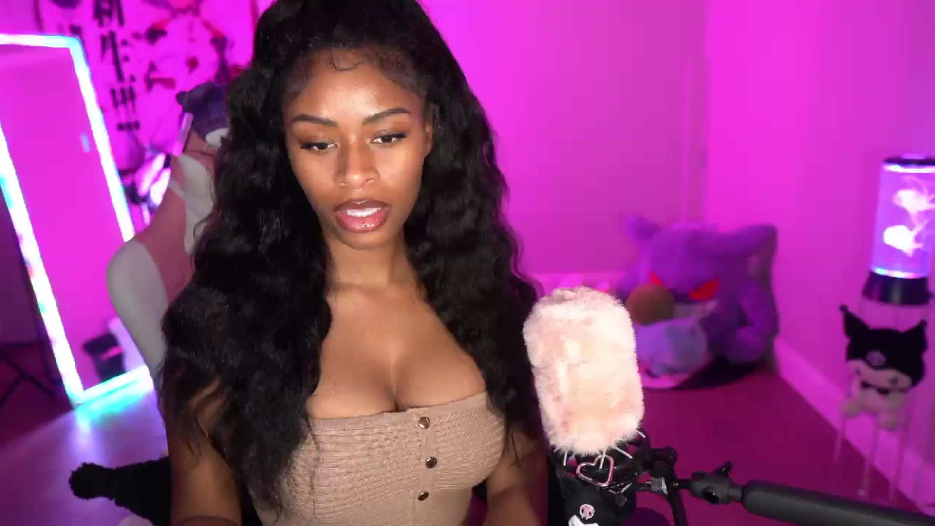 Gallery image thumbnail from ZiaZia's myfreecams stream on, 09/06/2026, 06:32 image 3 of 20