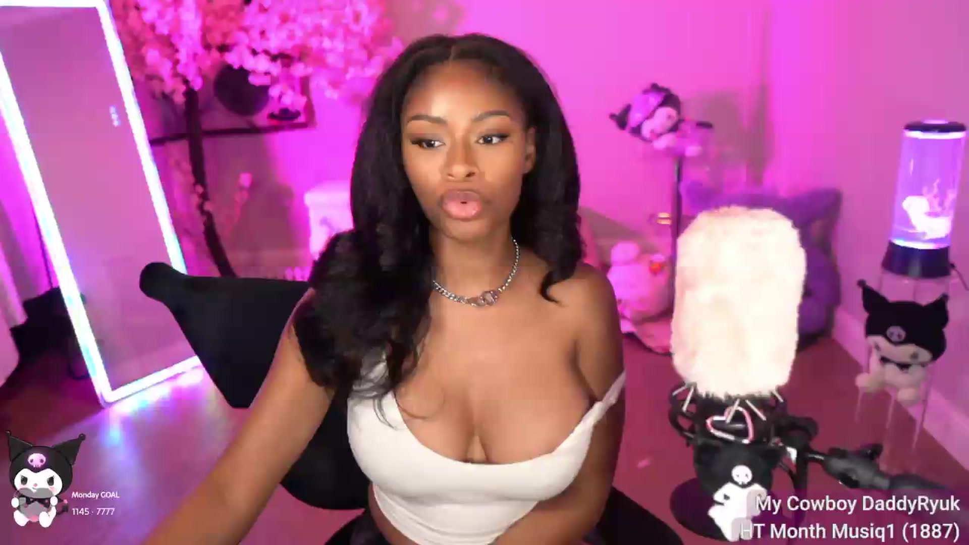 Gallery image thumbnail from ZiaZia's myfreecams stream on, 09/08/2026, 05:30 image 17 of 20