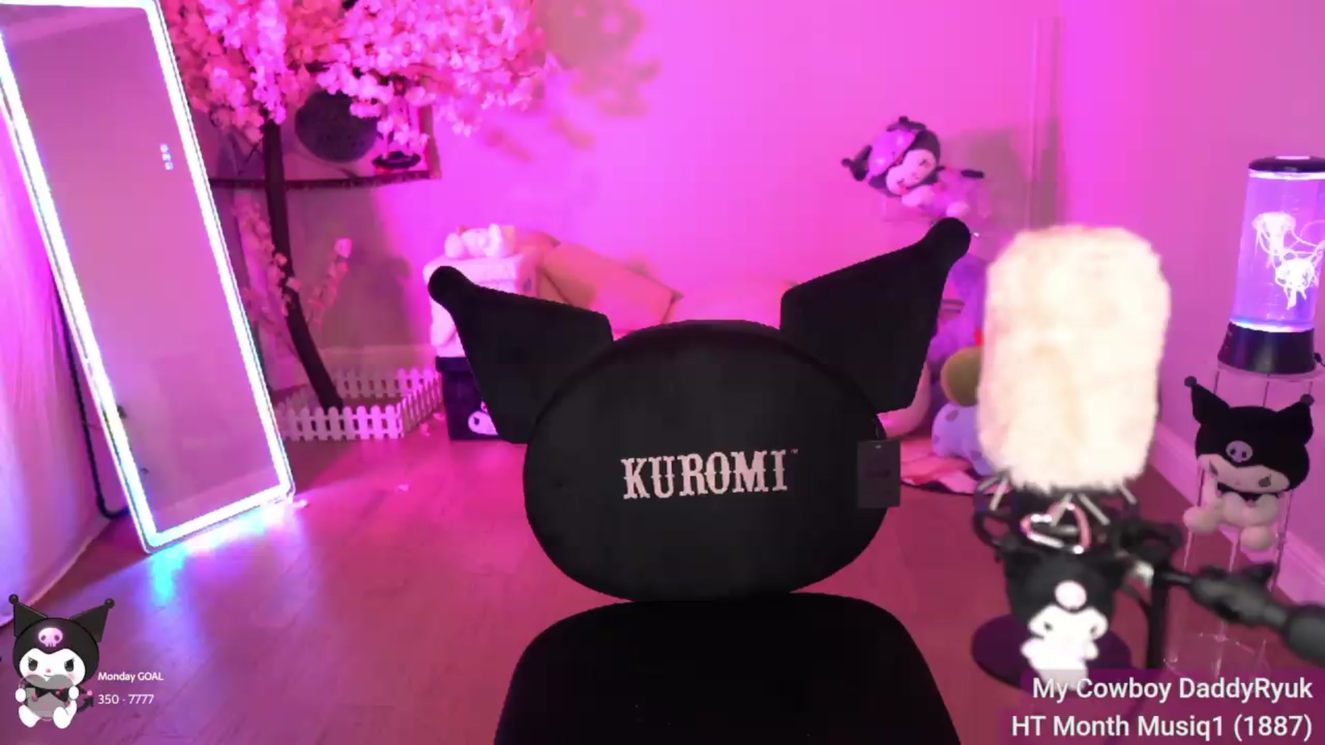Gallery image thumbnail from ZiaZia's myfreecams stream on, 09/08/2026, 05:30 image 12 of 20