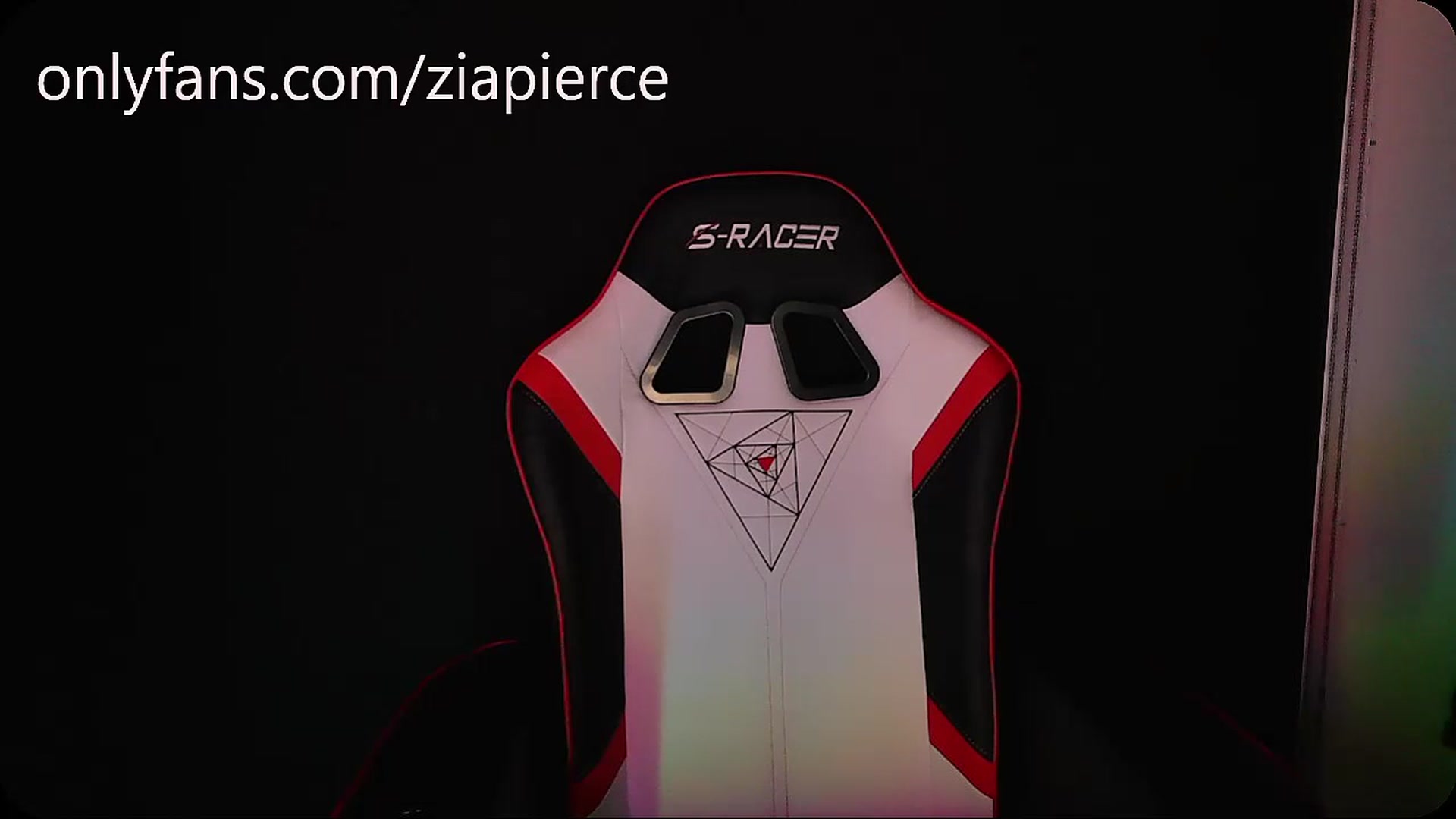 Gallery image thumbnail from Zia_P's myfreecams stream on, 07/06/2023, 05:30 image 9 of 20