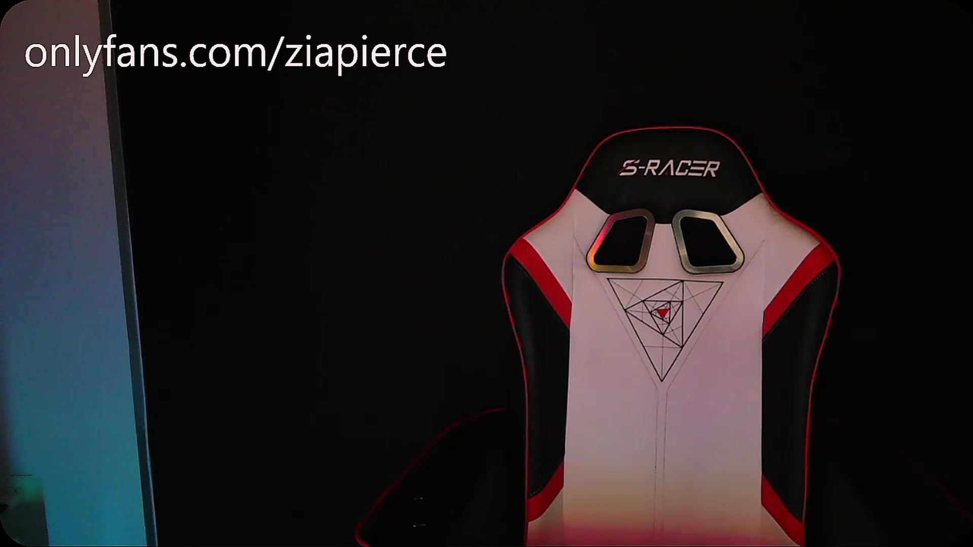 Gallery image thumbnail from Zia_P's myfreecams stream on, 07/07/2023, 02:19 image 11 of 20