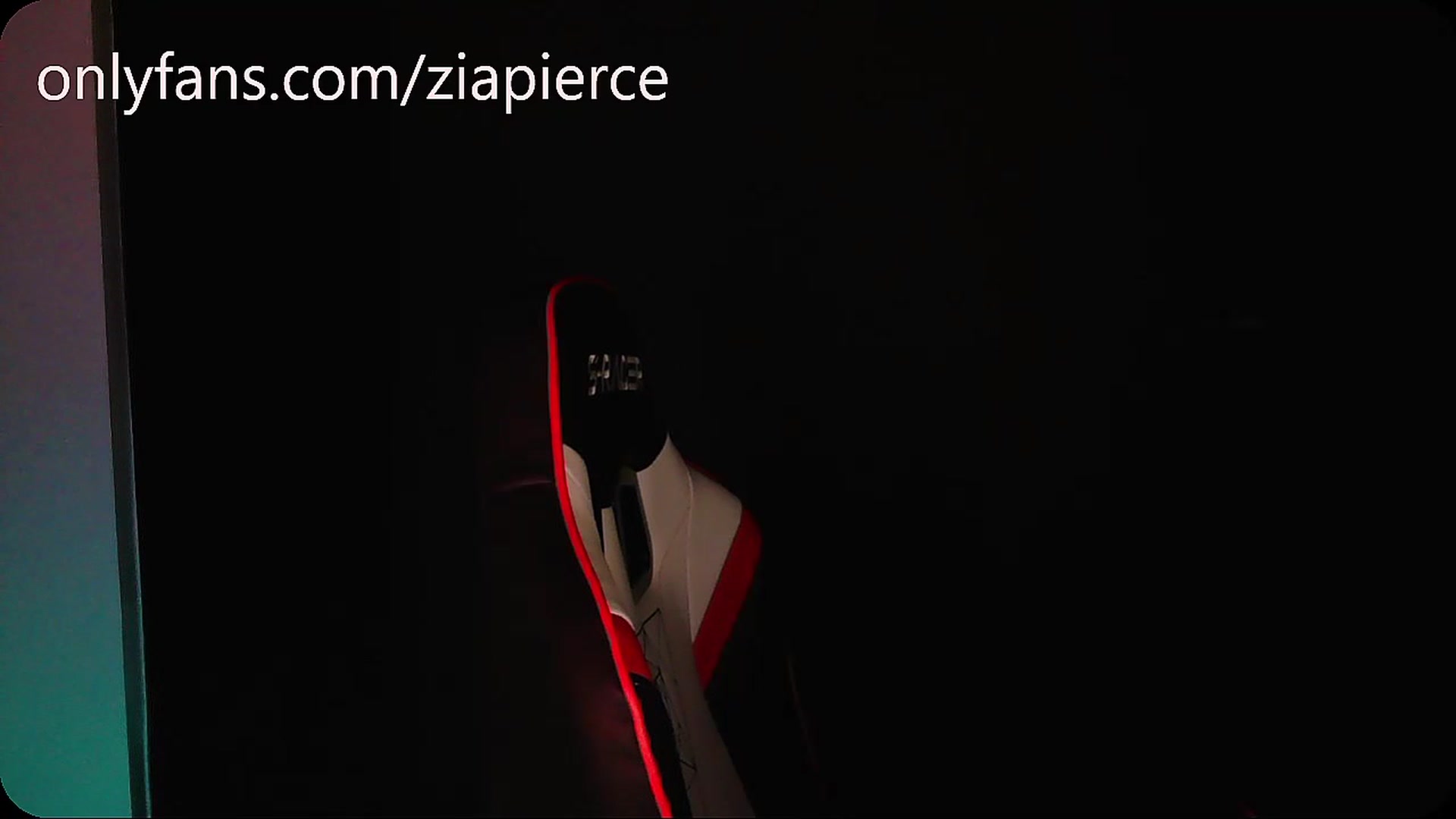 Gallery image thumbnail from Zia_P's myfreecams stream on, 07/10/2023, 02:20 image 17 of 20