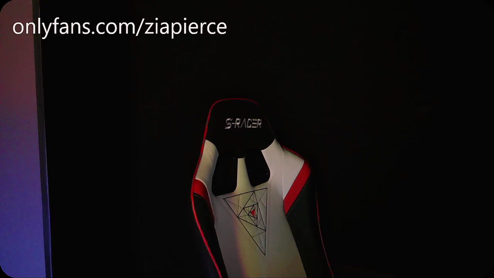 Gallery image thumbnail from Zia_P's myfreecams stream on, 07/10/2023, 02:20 image 6 of 20