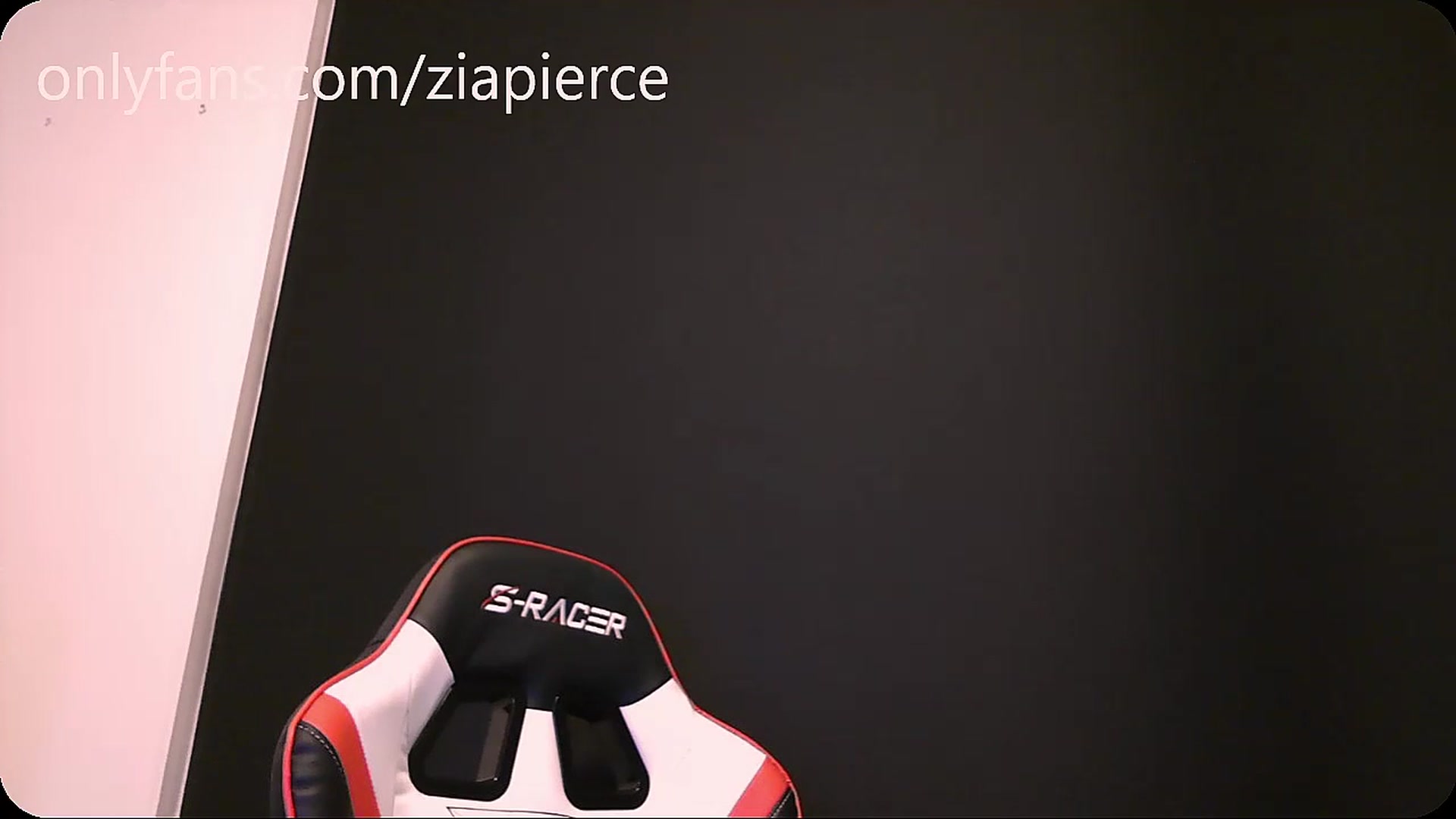 Gallery image thumbnail from Zia_P's myfreecams stream on, 07/19/2023, 01:20 image 12 of 20