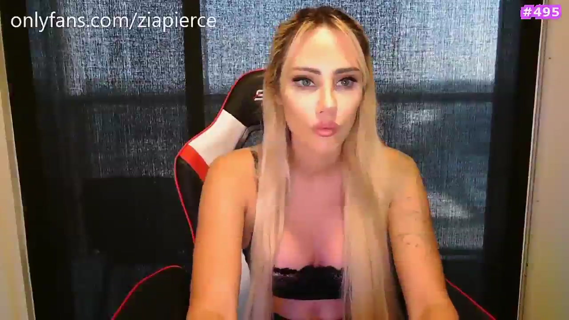Gallery image thumbnail from Zia_P's myfreecams stream on, 07/23/2023, 22:23 image 7 of 20