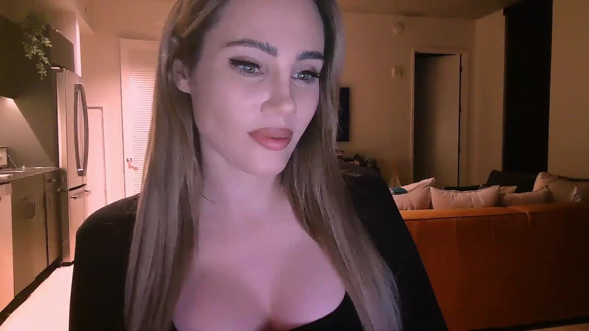 Gallery image thumbnail from Zia_P's myfreecams stream on, 12/05/2023, 02:15 image 9 of 20