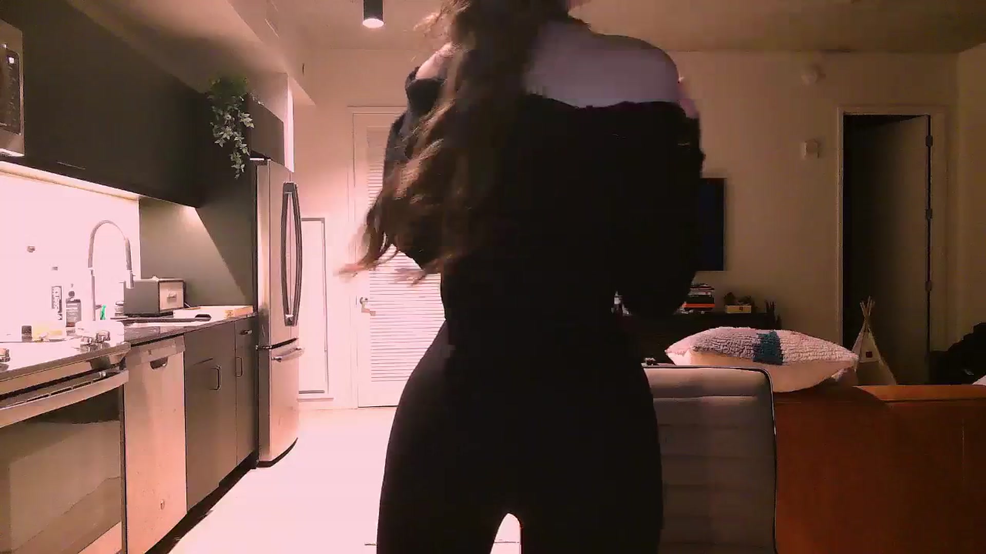 Gallery image thumbnail from Zia_P's myfreecams stream on, 01/04/2024, 02:34 image 5 of 20
