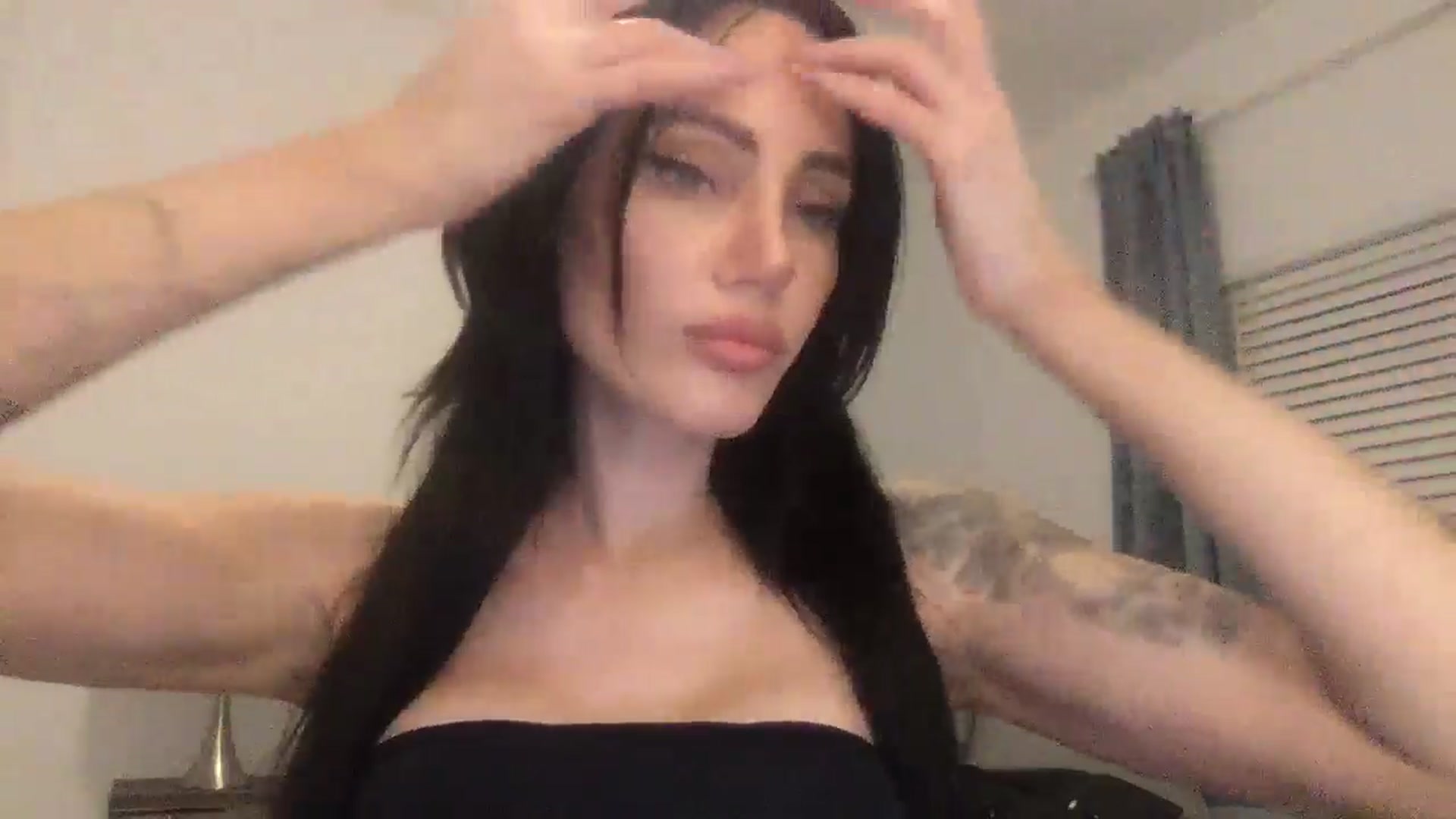 Gallery image thumbnail from Zia_P's myfreecams stream on, 06/02/2024, 06:11 image 15 of 20