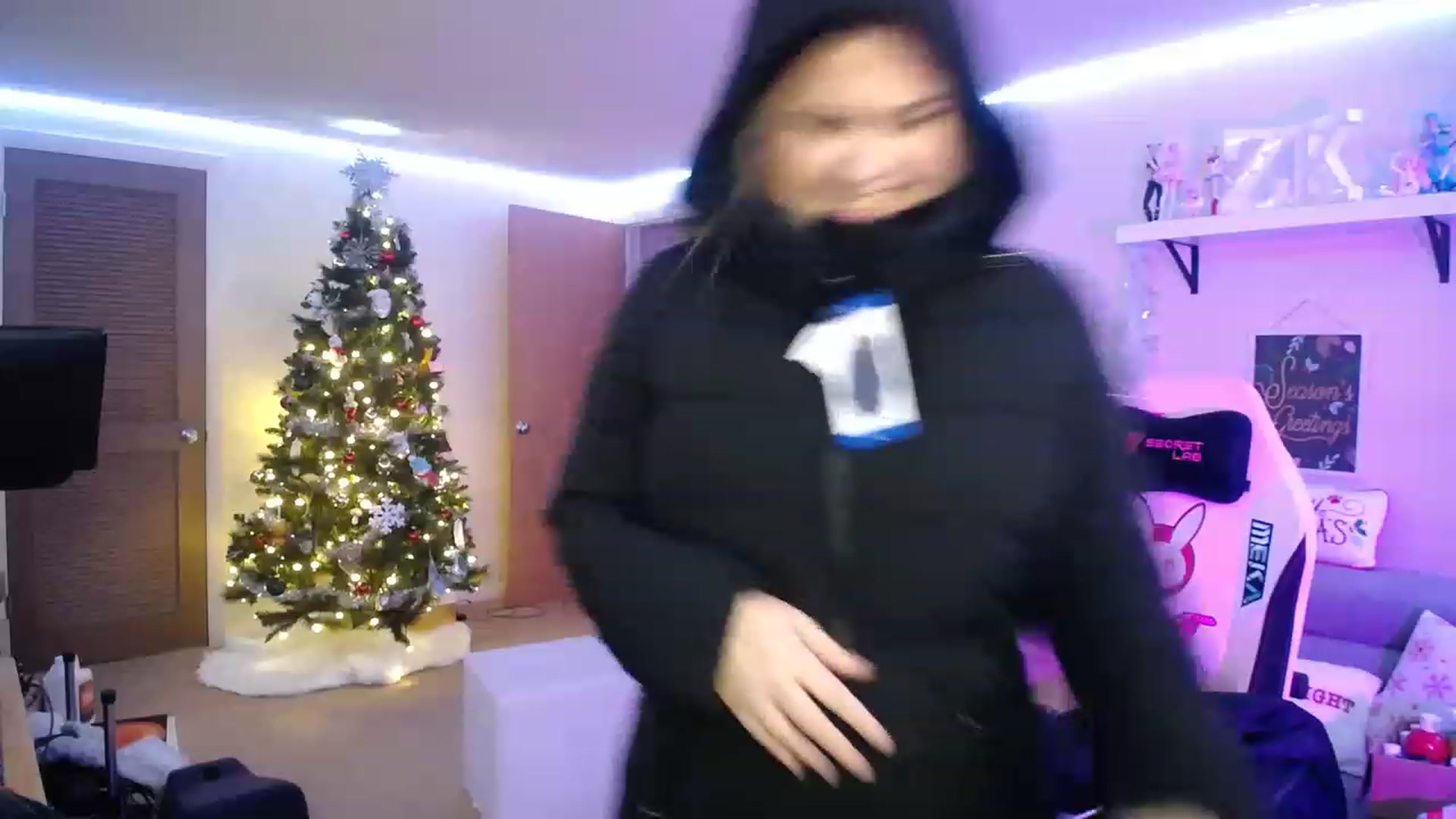 Gallery image thumbnail from ZillyKitty's myfreecams stream on, 11/27/2022, 24:47 image 3 of 20
