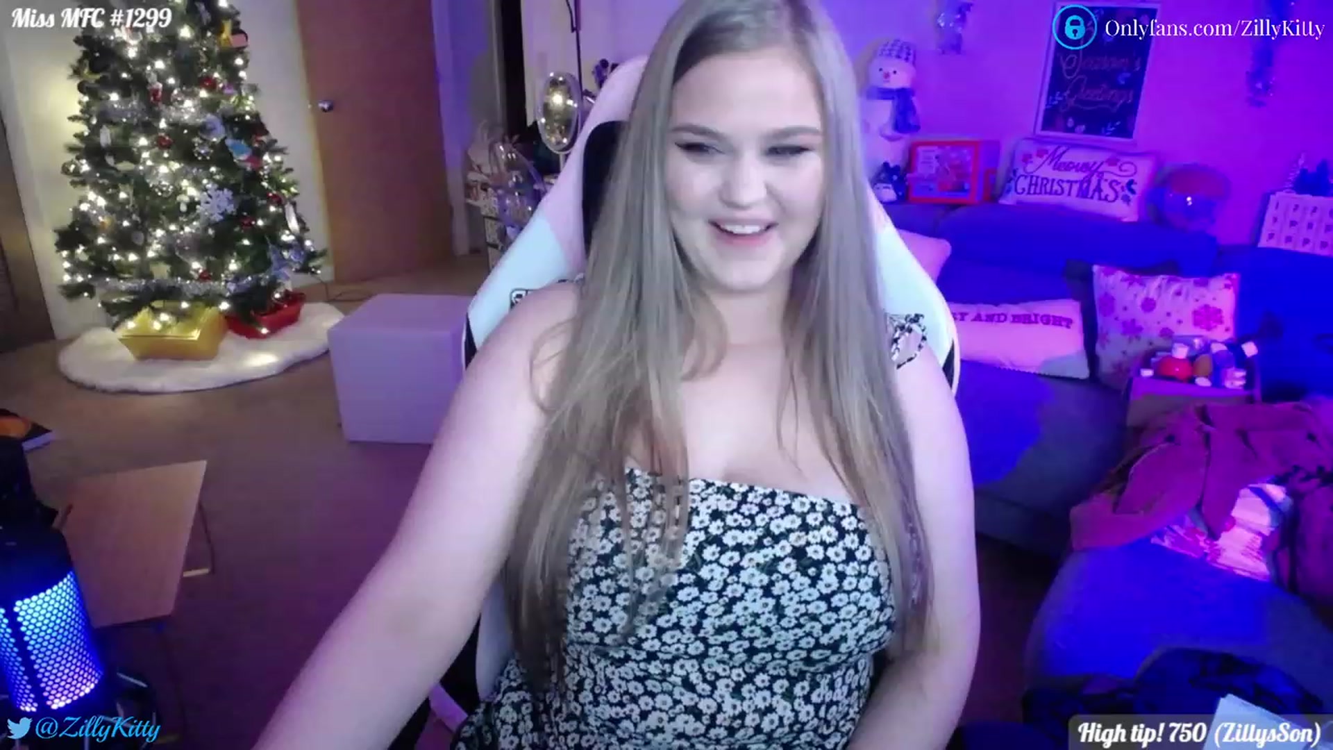 Gallery image thumbnail from ZillyKitty's myfreecams stream on, 12/01/2022, 02:14 image 1 of 20