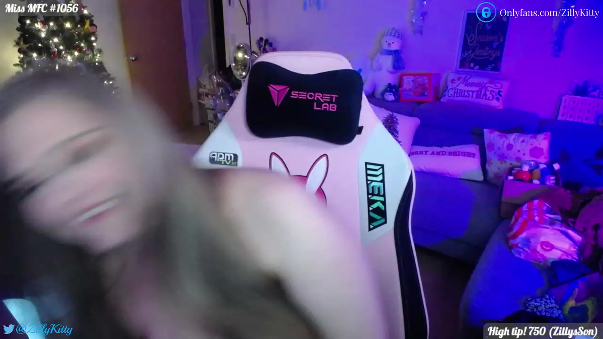 Gallery image thumbnail from ZillyKitty's myfreecams stream on, 12/01/2022, 03:18 image 7 of 20