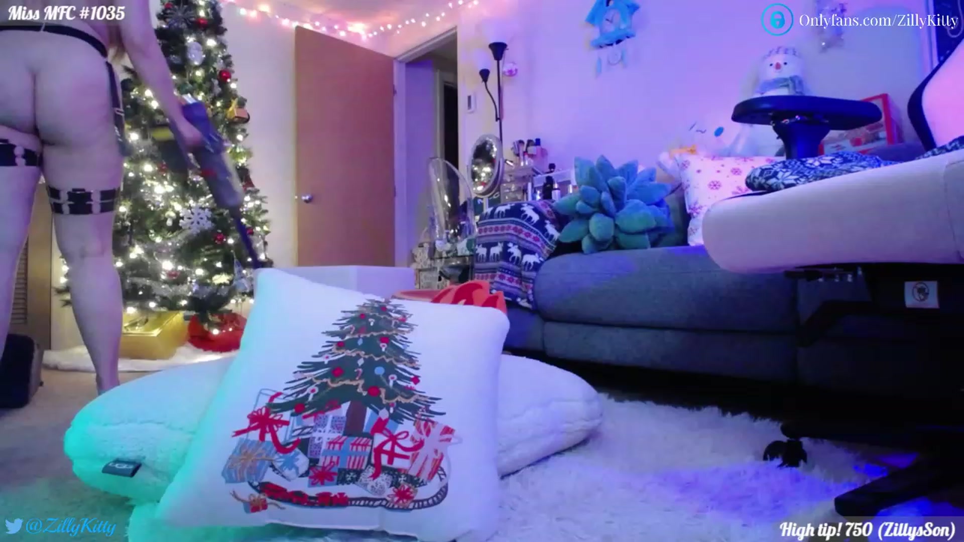 Gallery image thumbnail from ZillyKitty's myfreecams stream on, 12/01/2022, 03:18 image 19 of 20