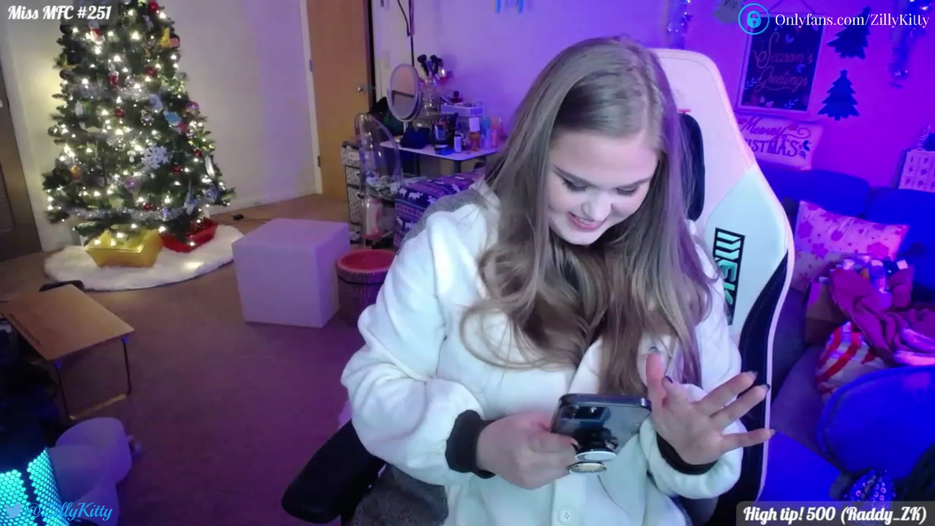 Gallery image thumbnail from ZillyKitty's myfreecams stream on, 12/02/2022, 01:17 image 9 of 20