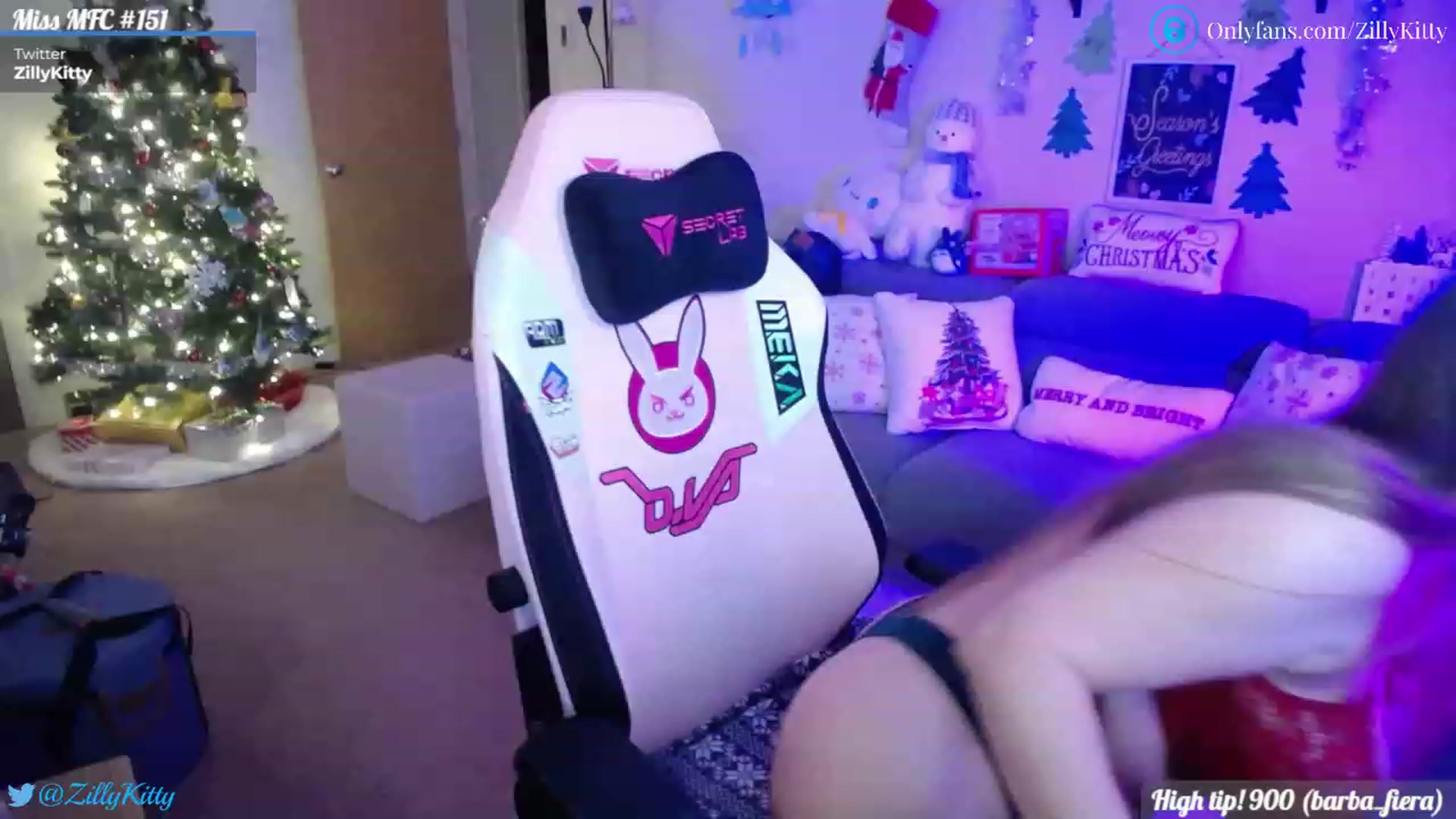 Gallery image thumbnail from ZillyKitty's myfreecams stream on, 12/04/2022, 02:06 image 16 of 20