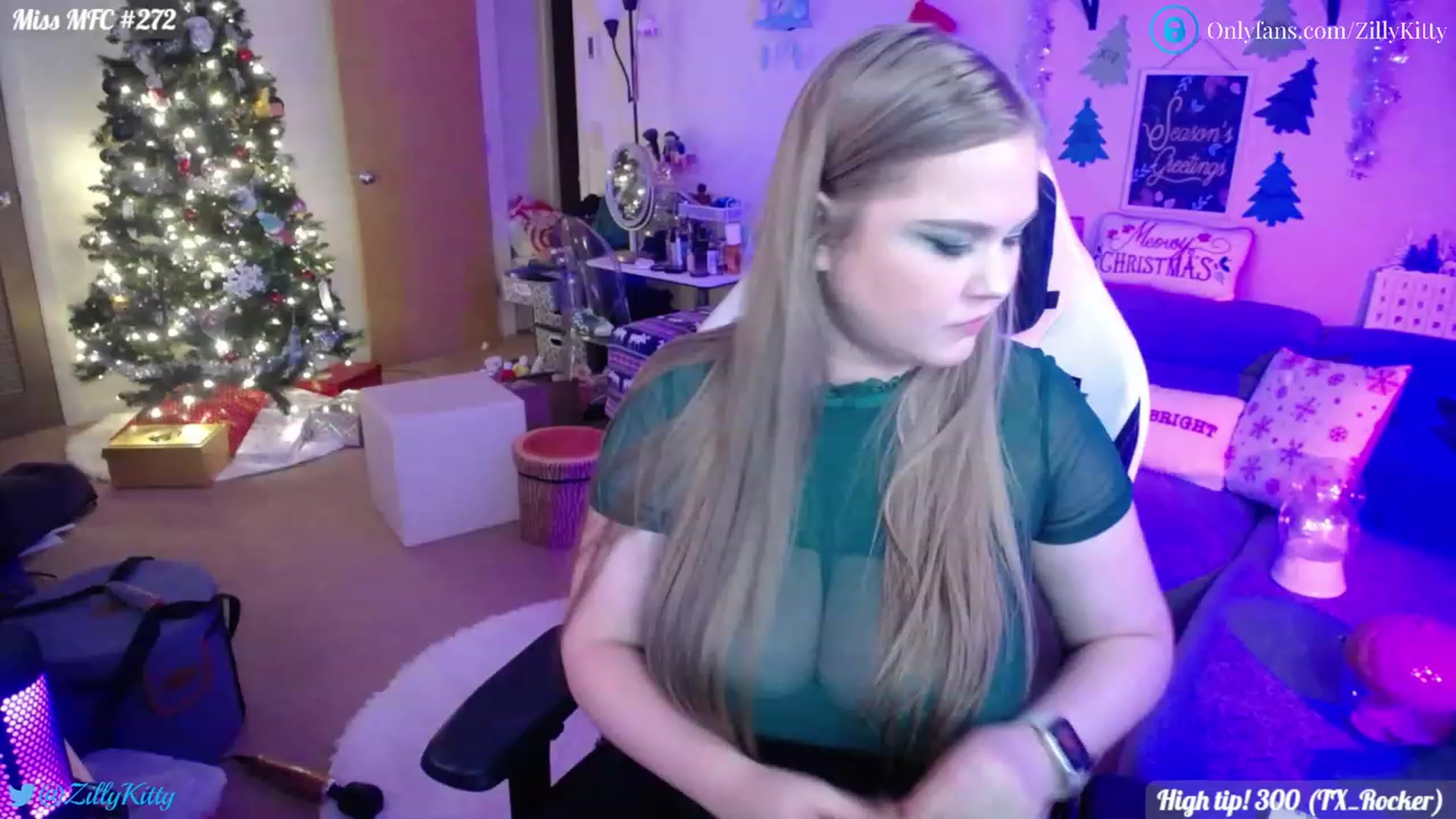 Gallery image thumbnail from ZillyKitty's myfreecams stream on, 12/06/2022, 24:50 image 14 of 20