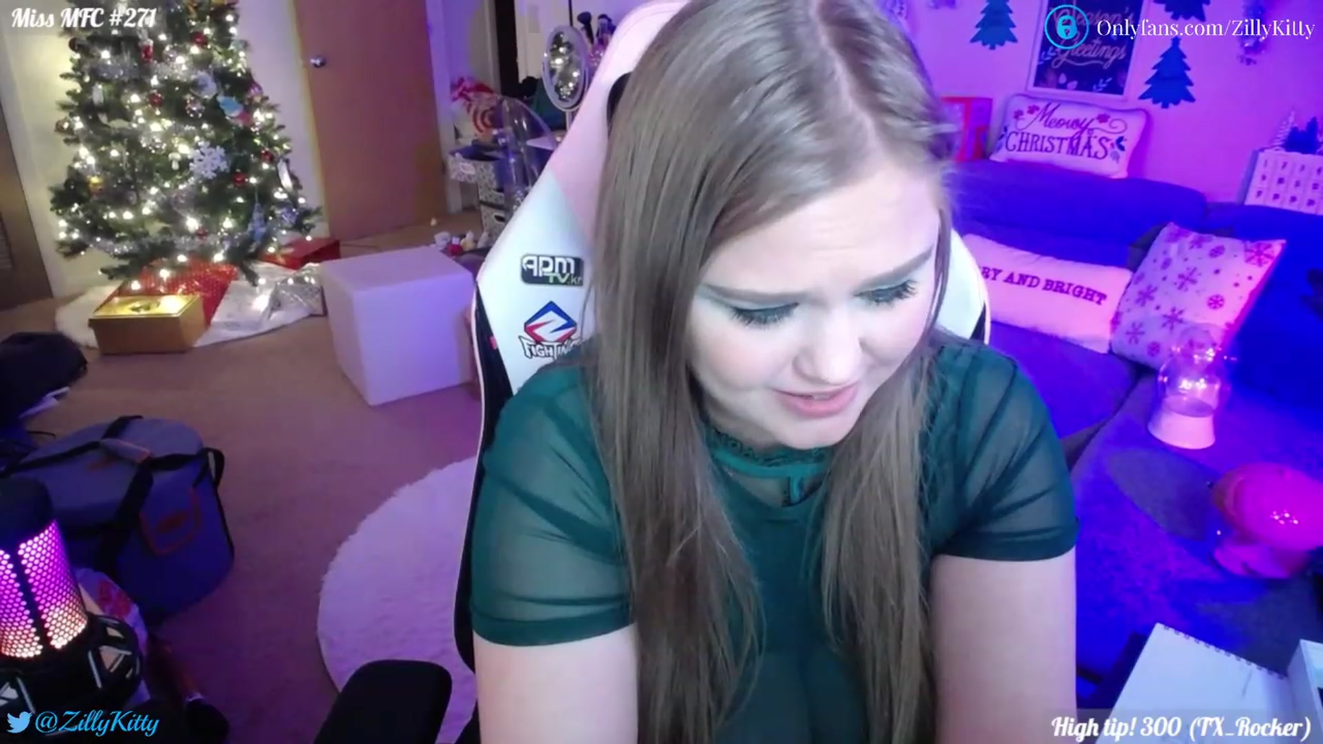 Gallery image thumbnail from ZillyKitty's myfreecams stream on, 12/06/2022, 01:18 image 20 of 20