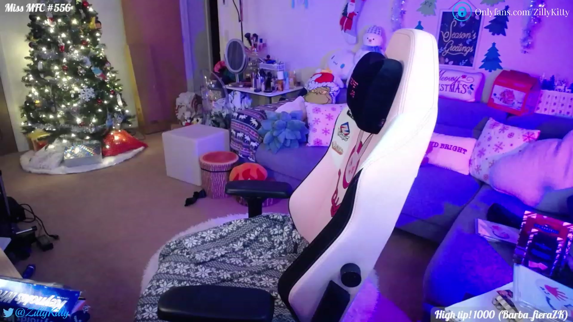 Gallery image thumbnail from ZillyKitty's myfreecams stream on, 12/13/2022, 24:21 image 13 of 20
