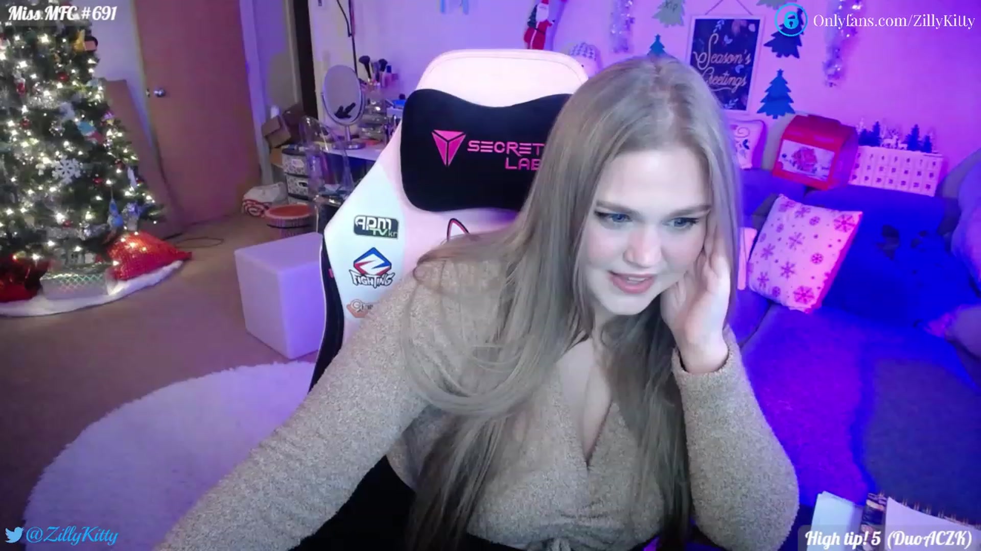 Gallery image thumbnail from ZillyKitty's myfreecams stream on, 12/15/2022, 24:58 image 3 of 20