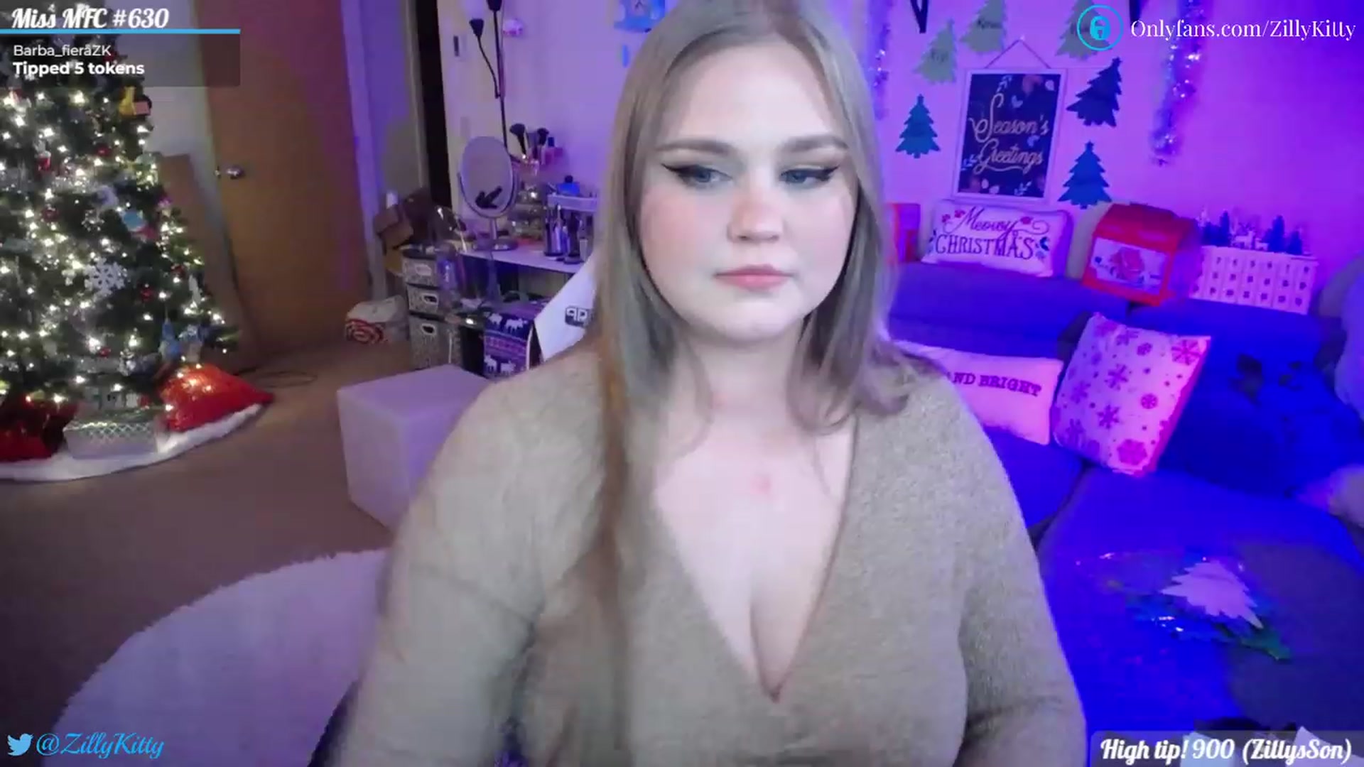 Gallery image thumbnail from ZillyKitty's myfreecams stream on, 12/15/2022, 24:58 image 16 of 20