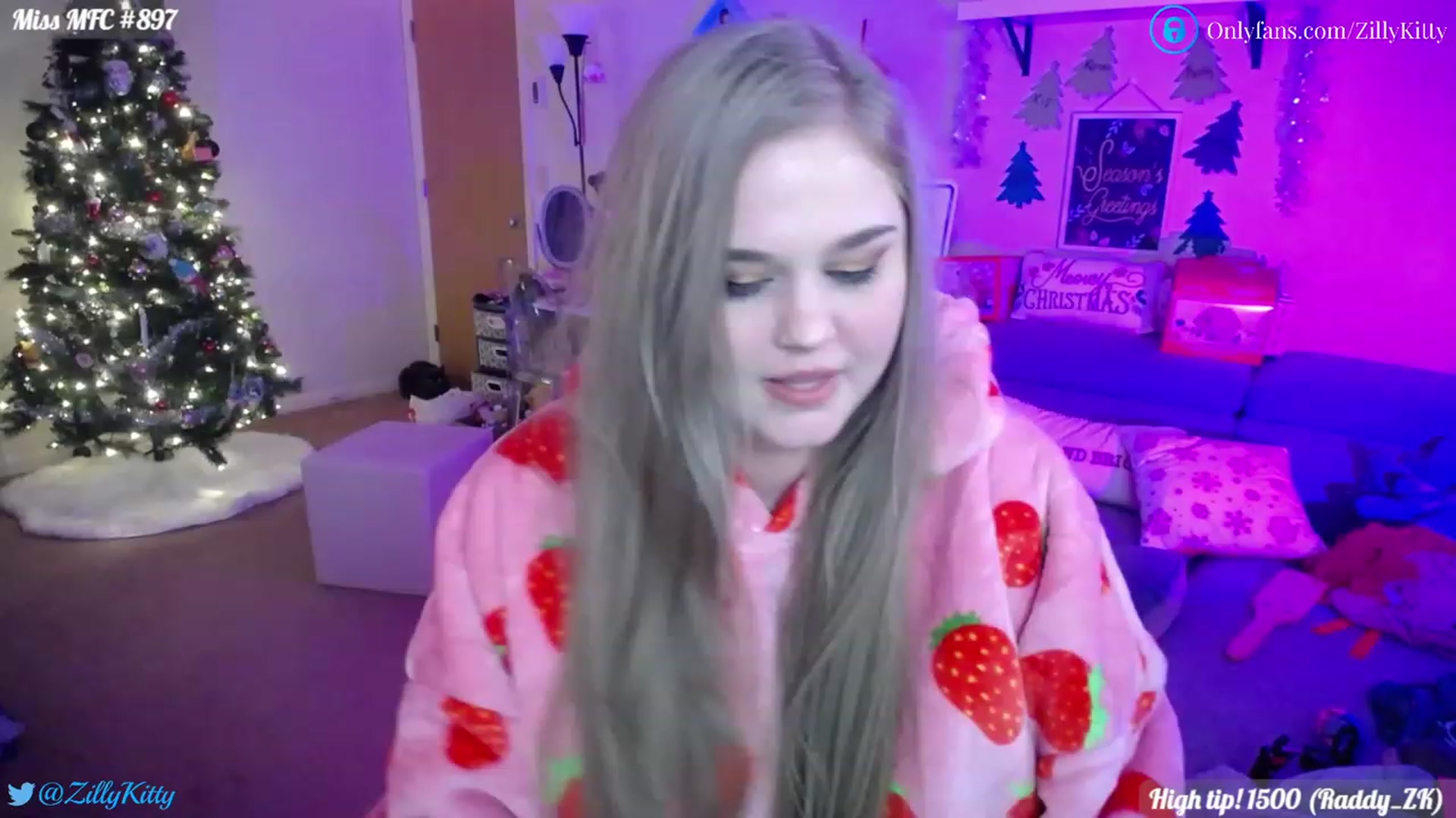 Gallery image thumbnail from ZillyKitty's myfreecams stream on, 01/01/2023, 02:35 image 3 of 20