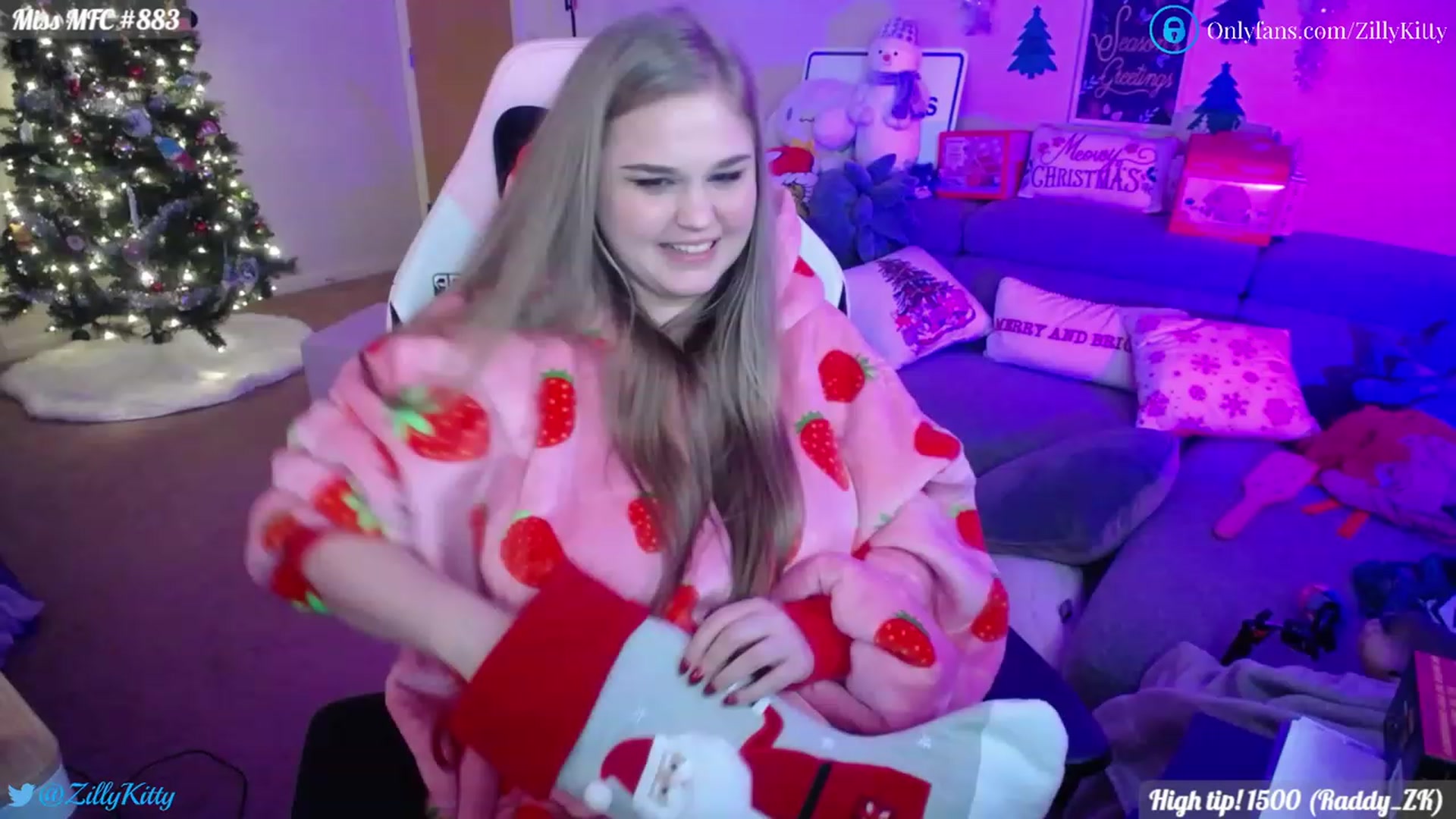 Gallery image thumbnail from ZillyKitty's myfreecams stream on, 01/01/2023, 02:35 image 11 of 20