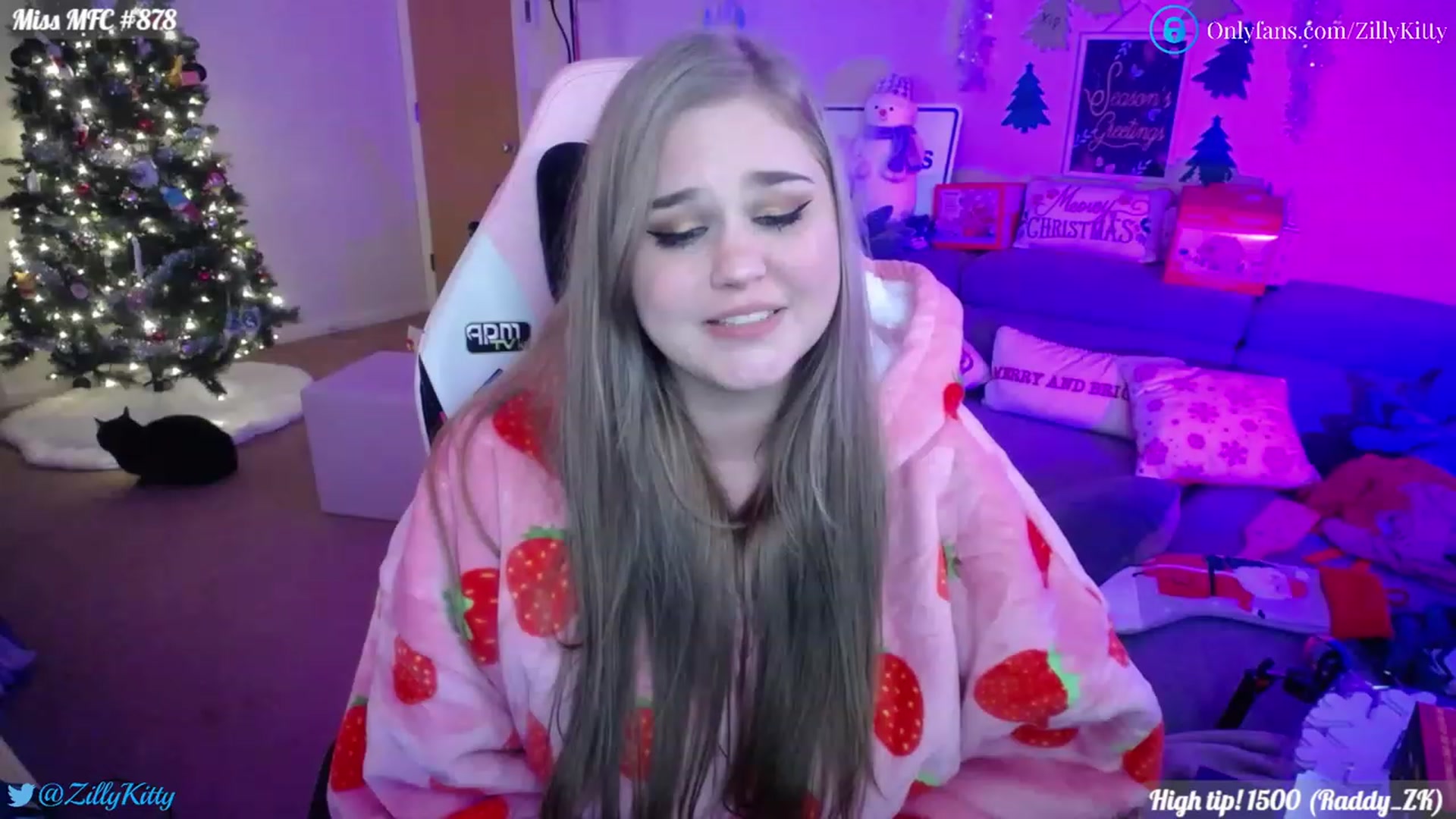 Gallery image thumbnail from ZillyKitty's myfreecams stream on, 01/01/2023, 02:35 image 17 of 20