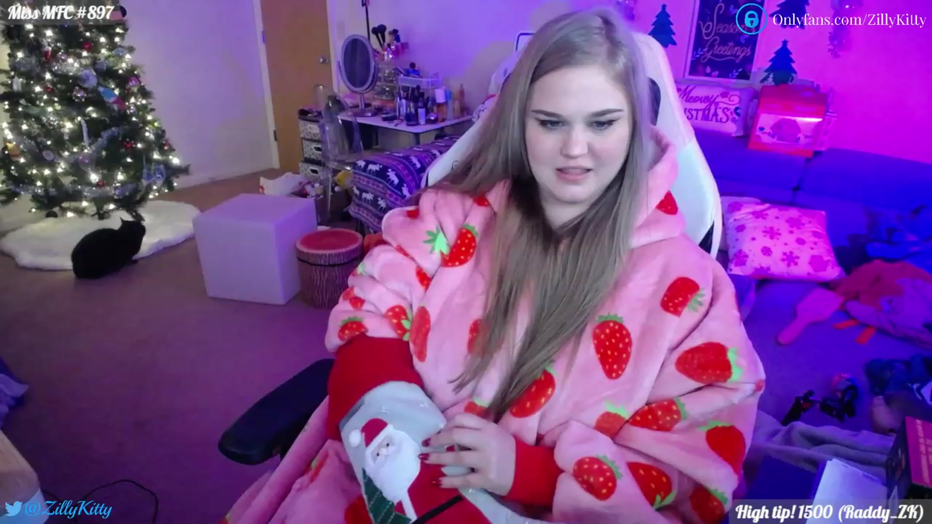 Gallery image thumbnail from ZillyKitty's myfreecams stream on, 01/01/2023, 02:35 image 7 of 20