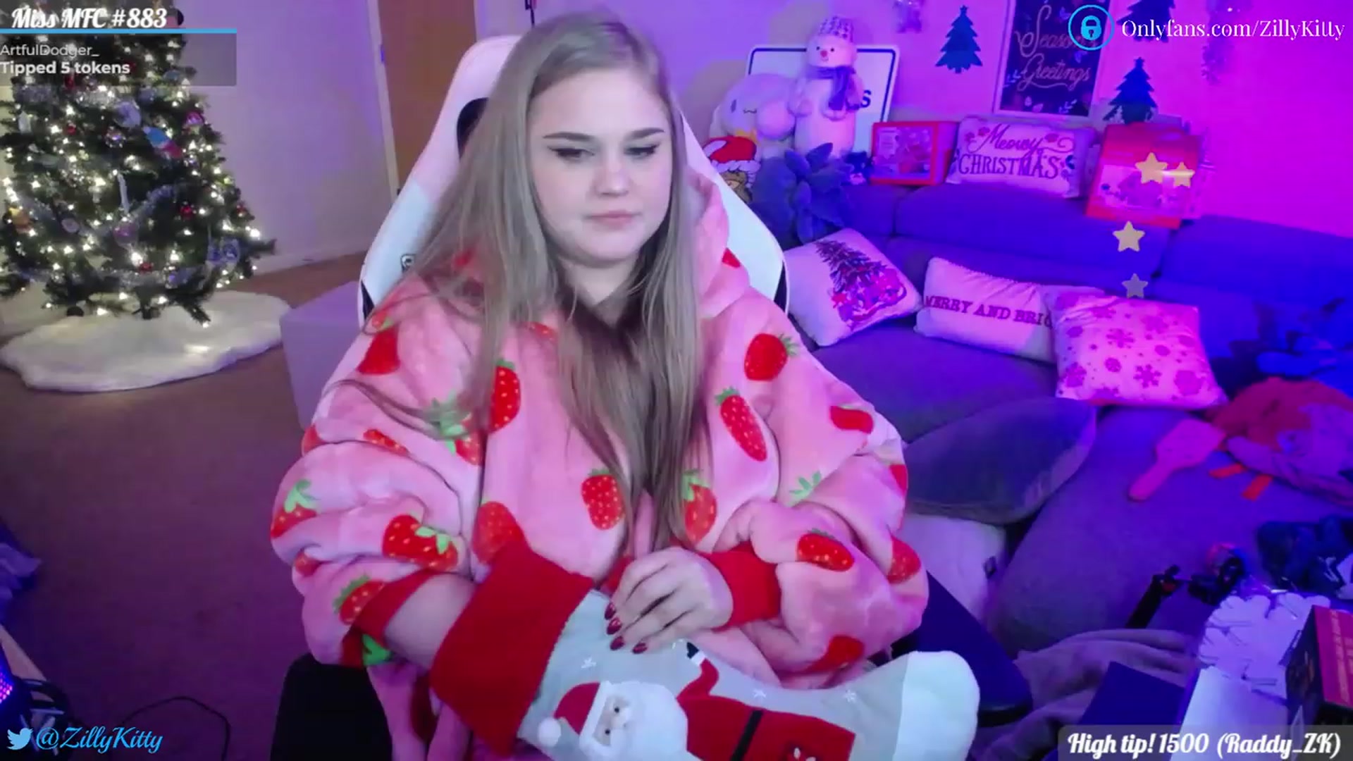 Gallery image thumbnail from ZillyKitty's myfreecams stream on, 01/01/2023, 02:35 image 12 of 20
