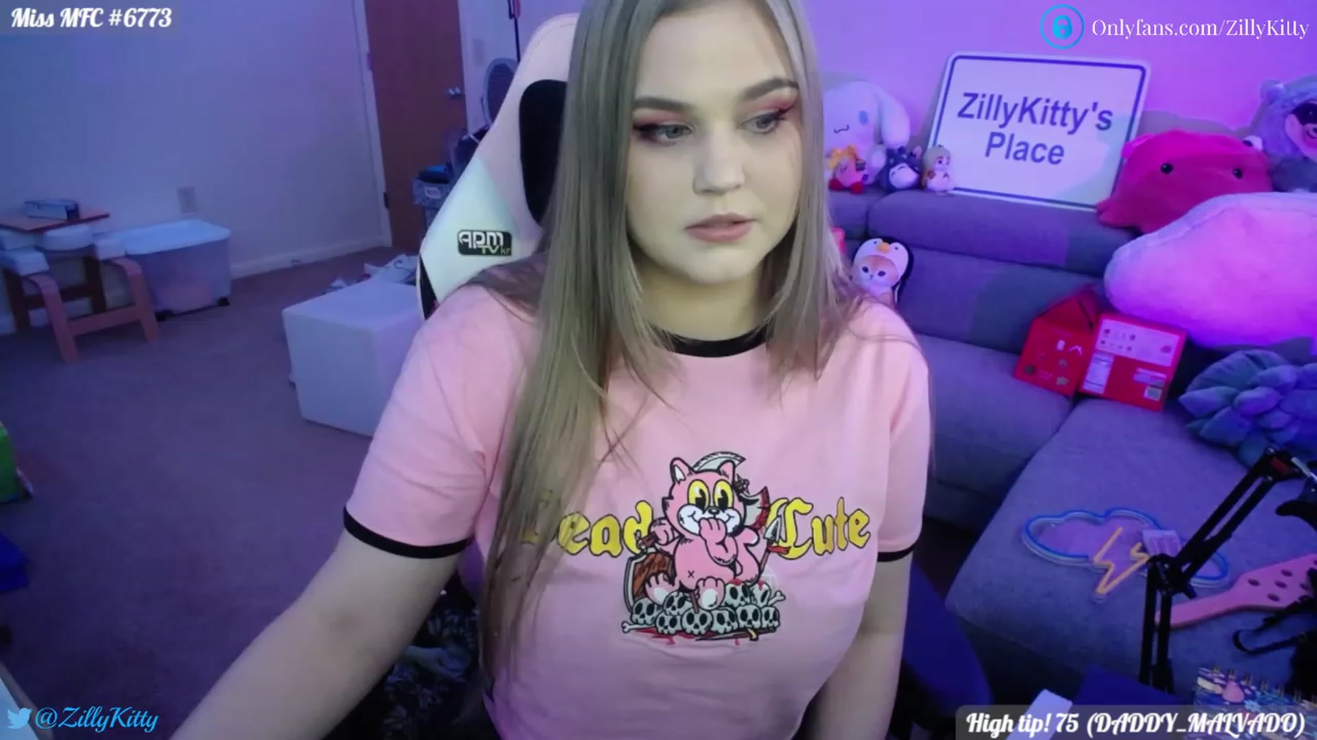 Gallery image thumbnail from ZillyKitty's myfreecams stream on, 01/06/2023, 24:11 image 10 of 20