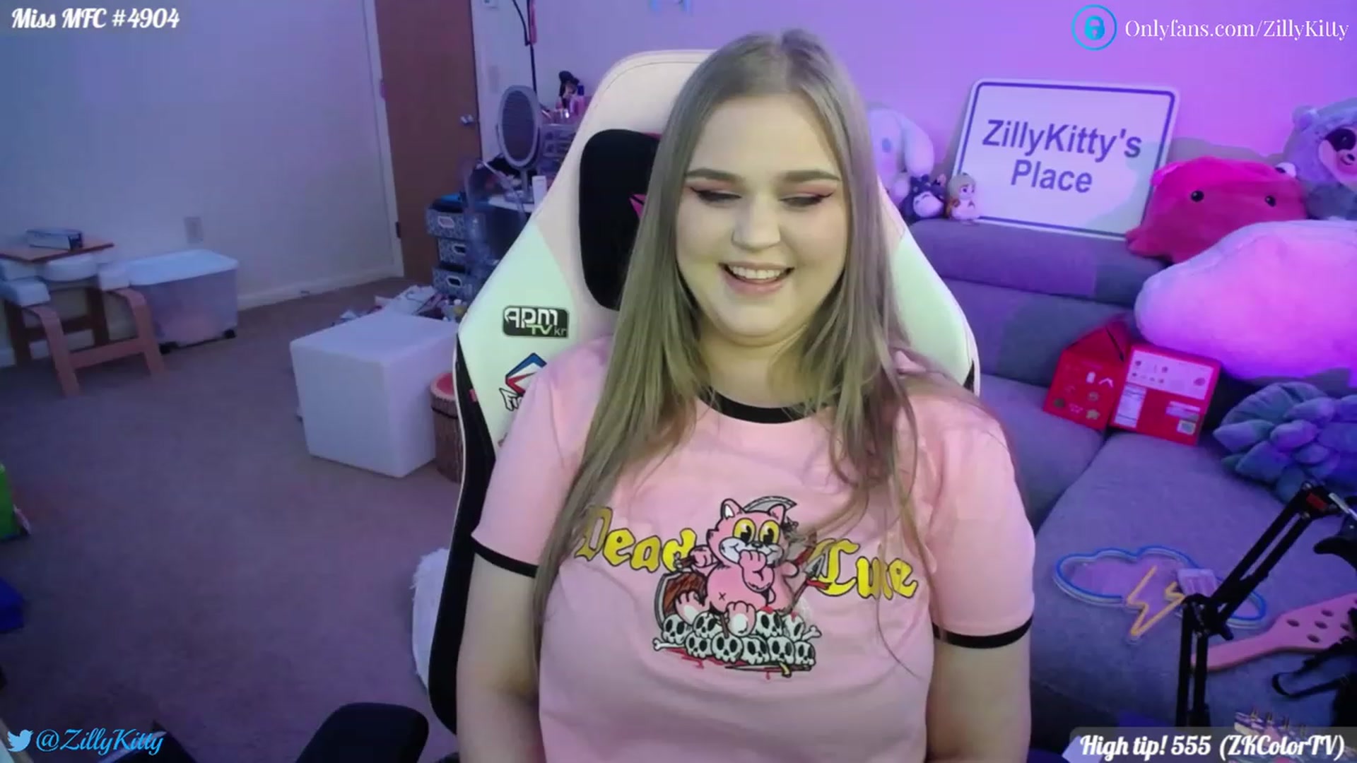 Gallery image thumbnail from ZillyKitty's myfreecams stream on, 01/06/2023, 24:11 image 14 of 20